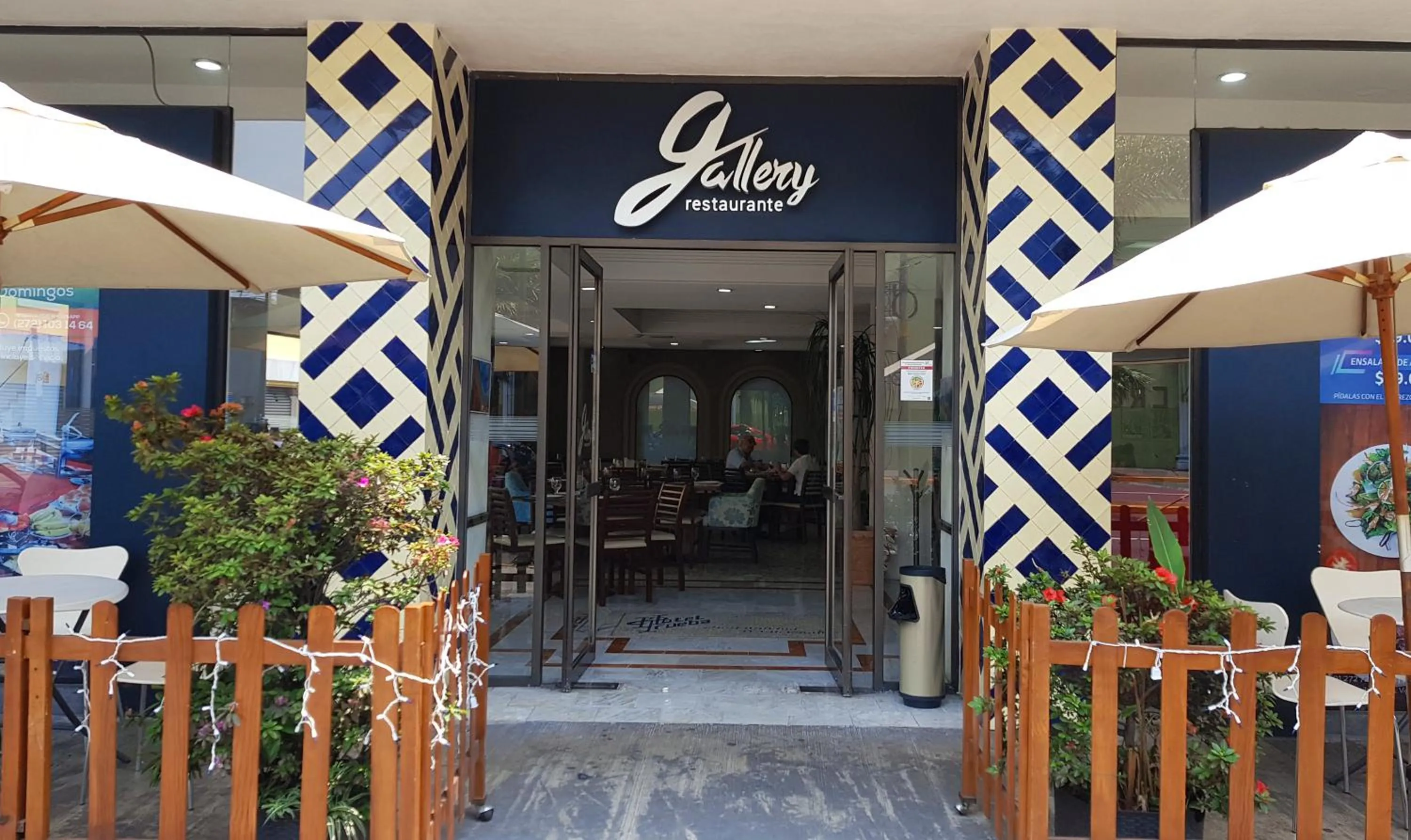 Restaurant/places to eat in HOTEL TRUEBA