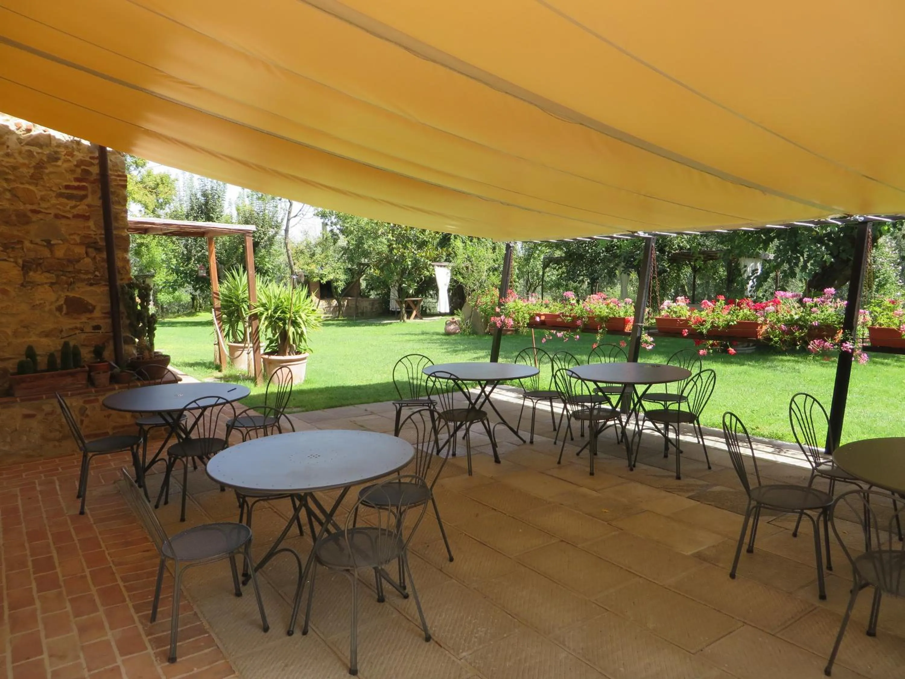 Property building in Il Baraccotto