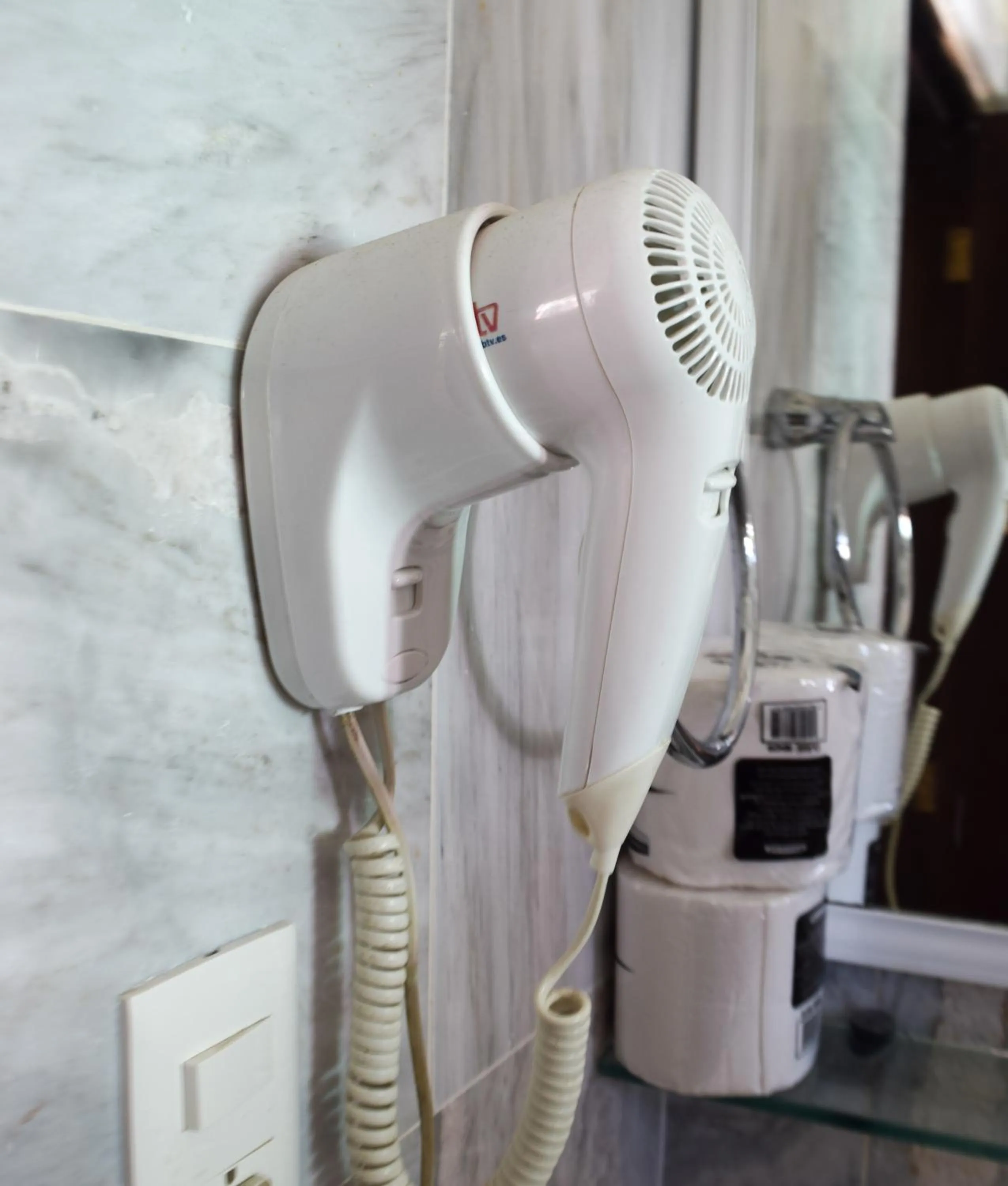 hair dryier in Boutique Hotel Delfin 5th Avenue