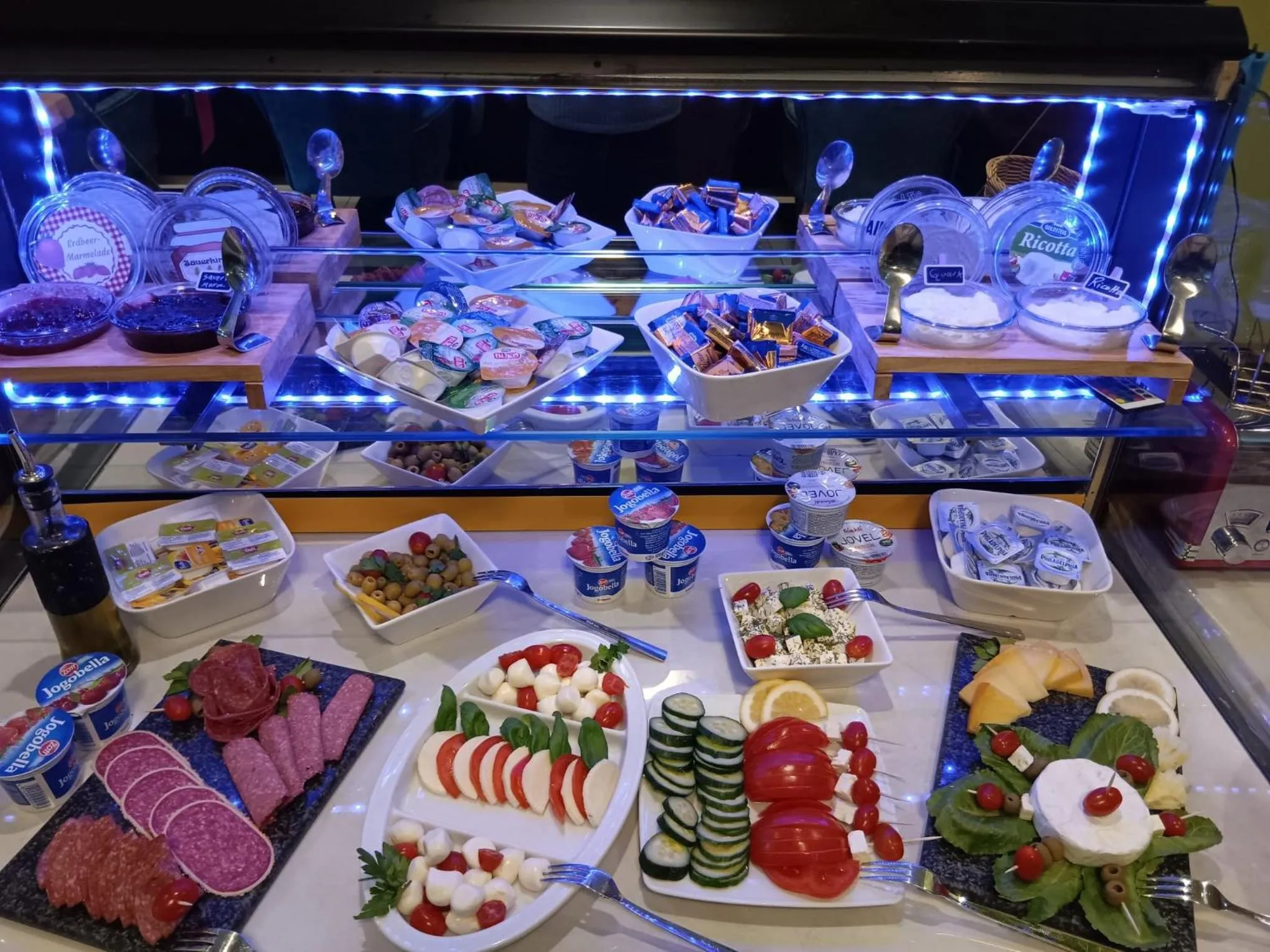 Breakfast in Hotel Cara Vita Cologne