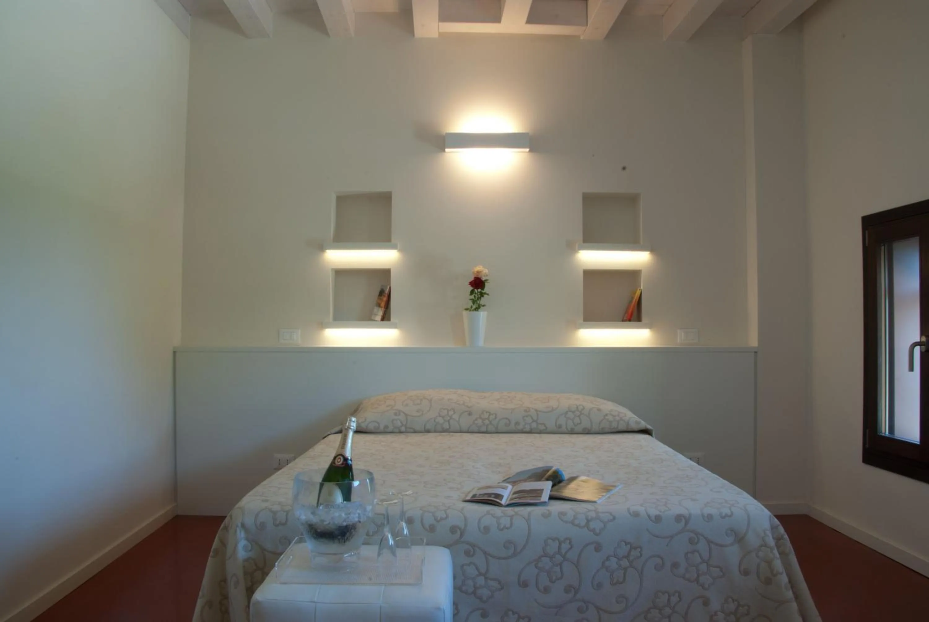 Bedroom, Bed in Principessa Pio