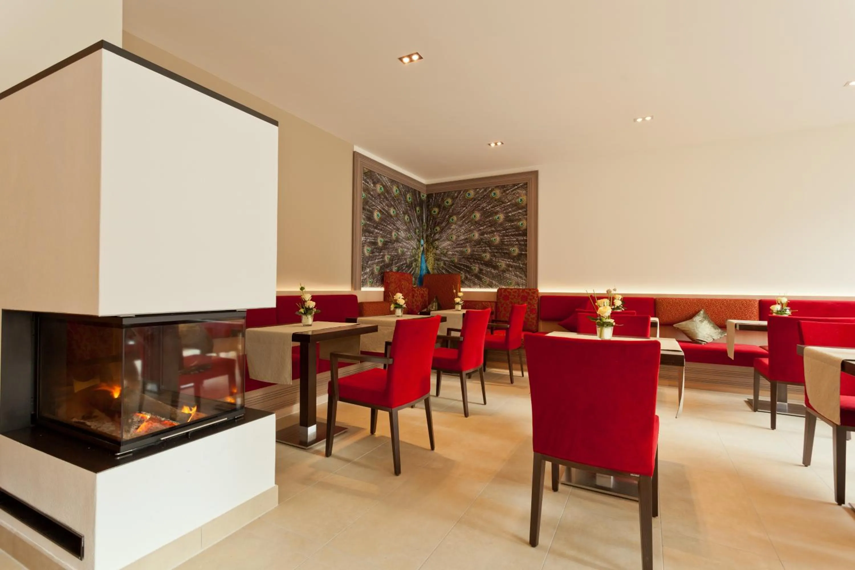 Restaurant/places to eat in Villa Ludwig Suite Hotel