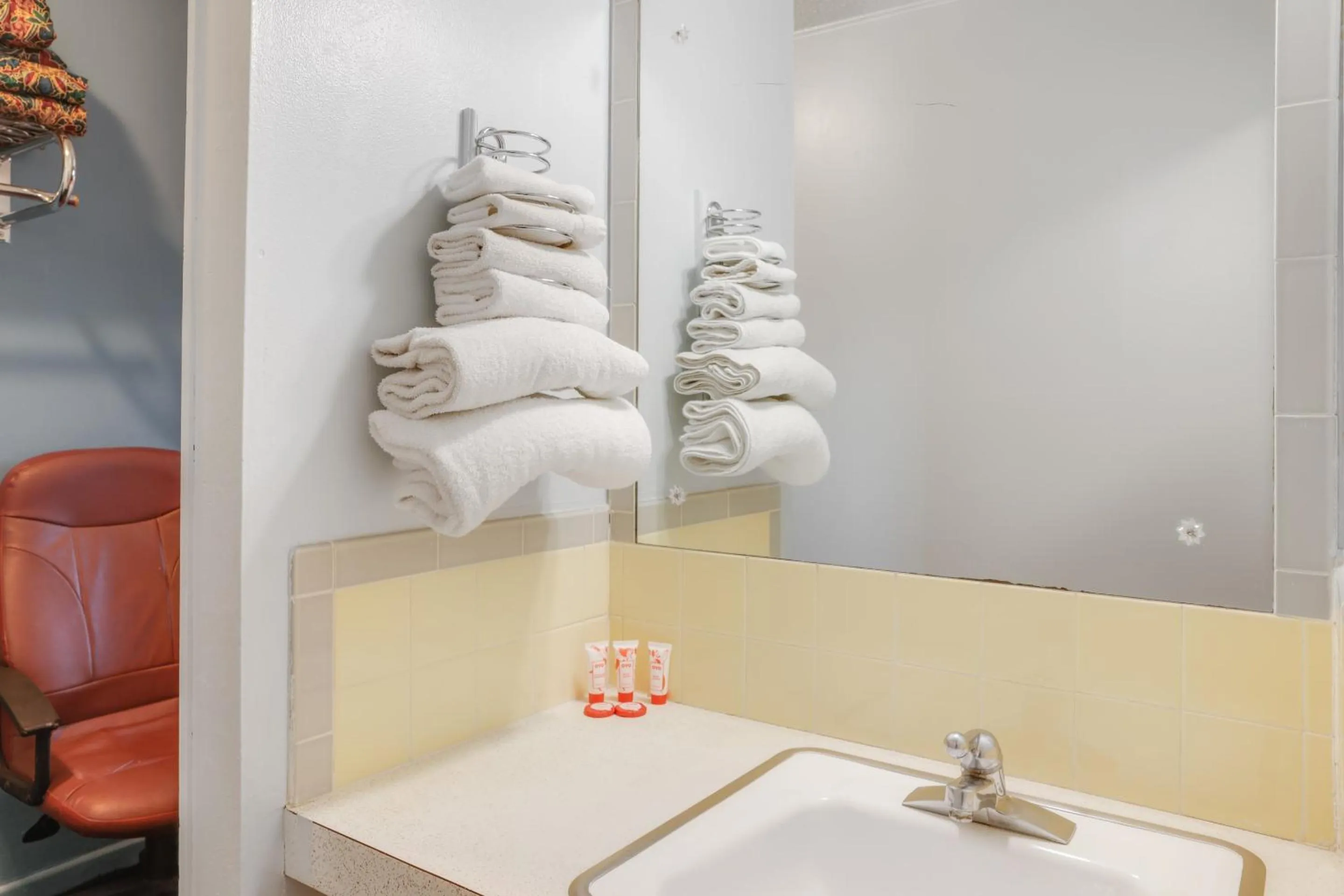 Bathroom in OYO Hotel Liberal, Kansas