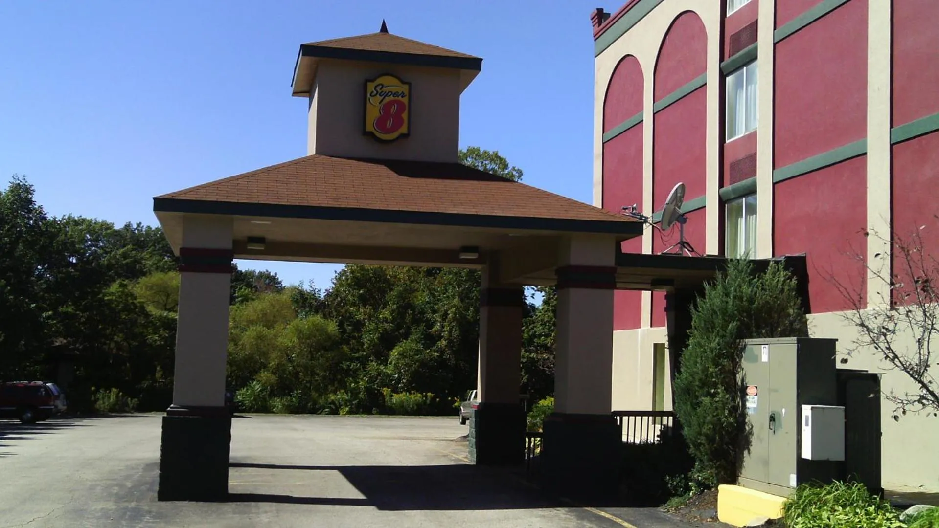 Facade/entrance in Super 8 by Wyndham Erie/I 90