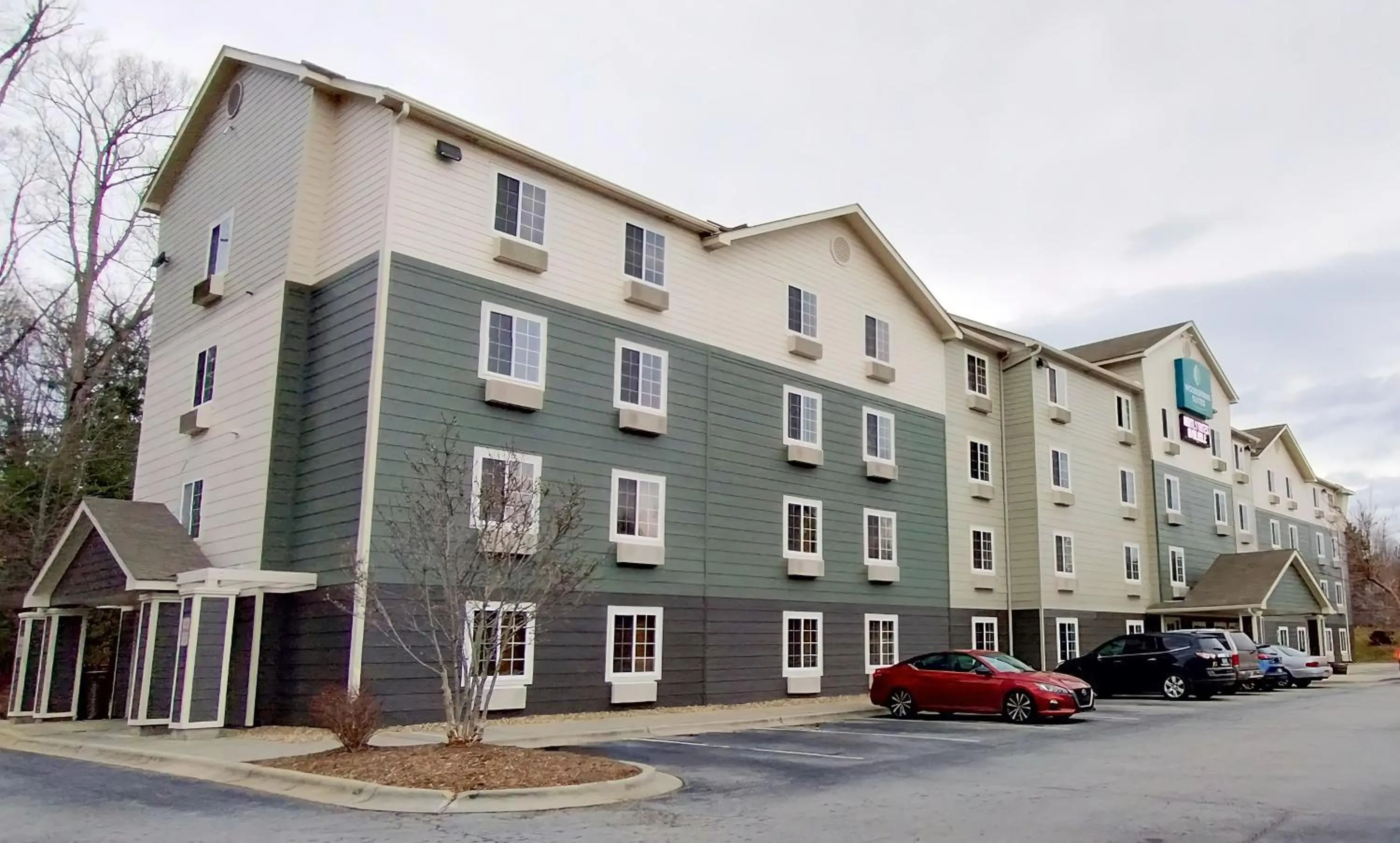 Property building in WoodSpring Suites Asheville - Biltmore West
