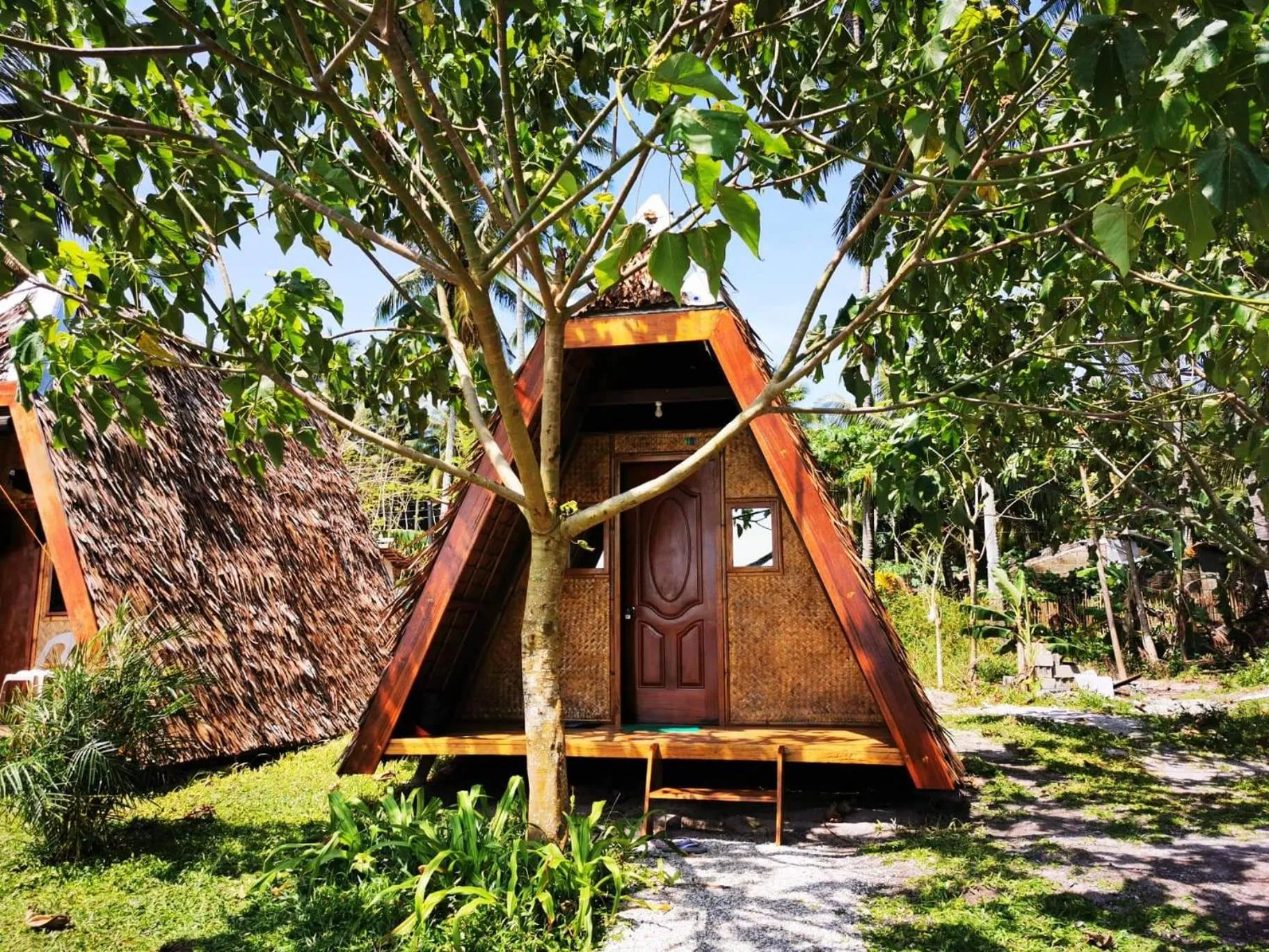 Property building in Acuario Beach Inn