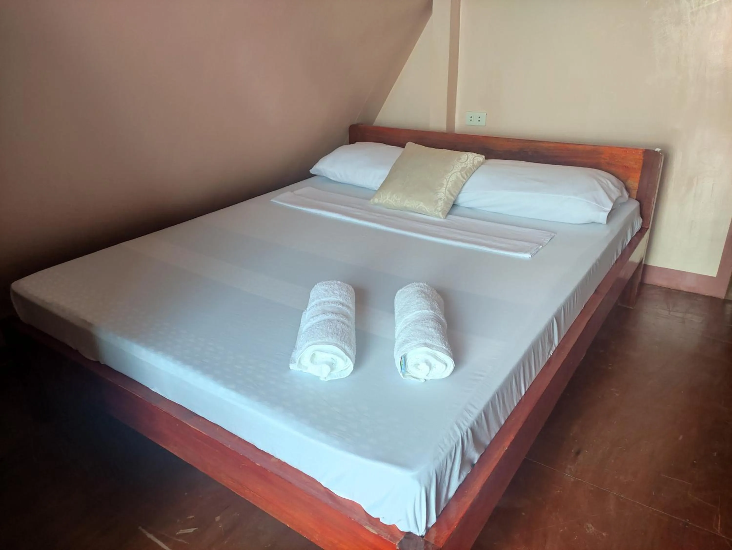 Bed in Acuario Beach Inn