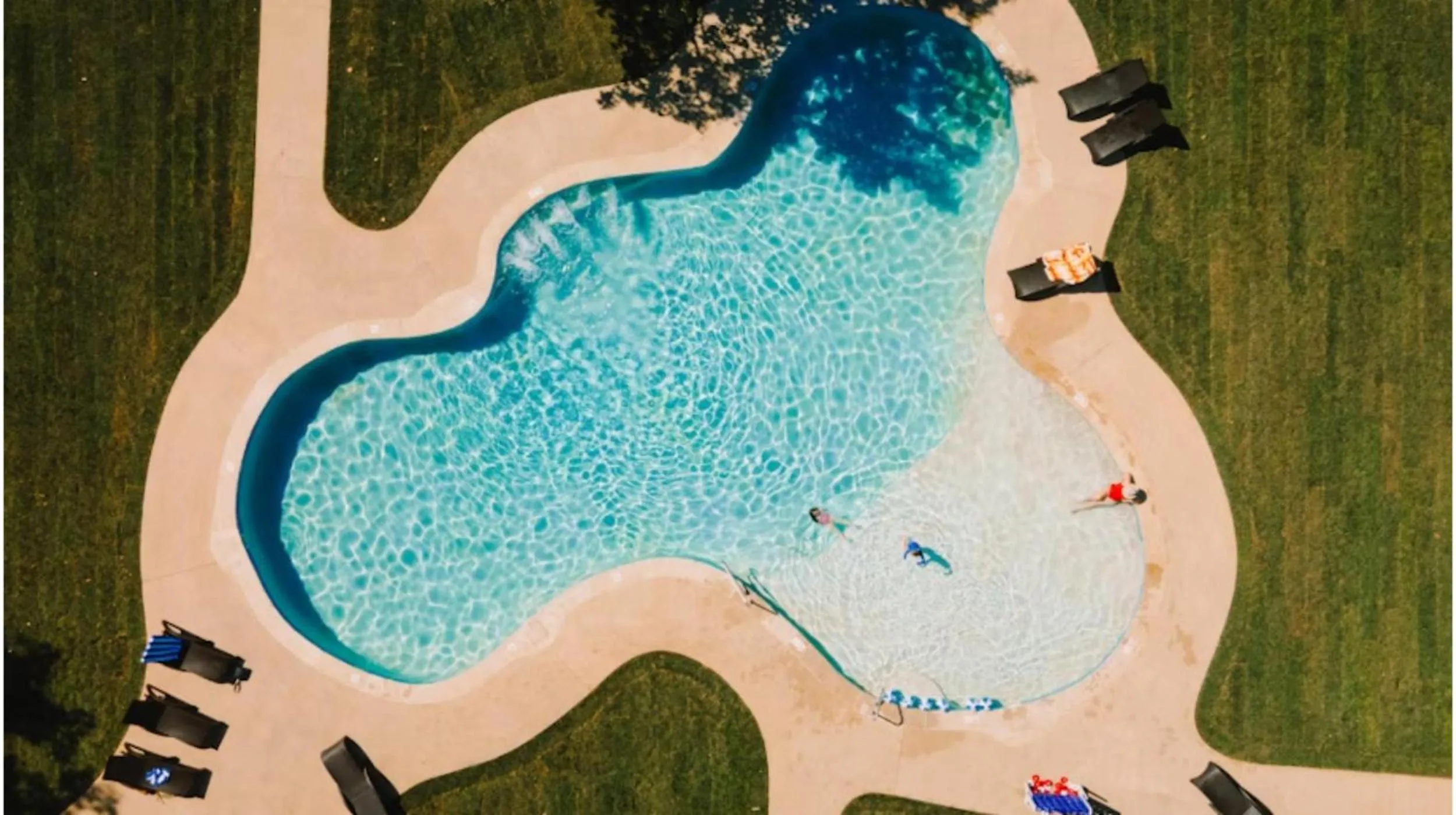Swimming pool in Discovery Parks - Katherine