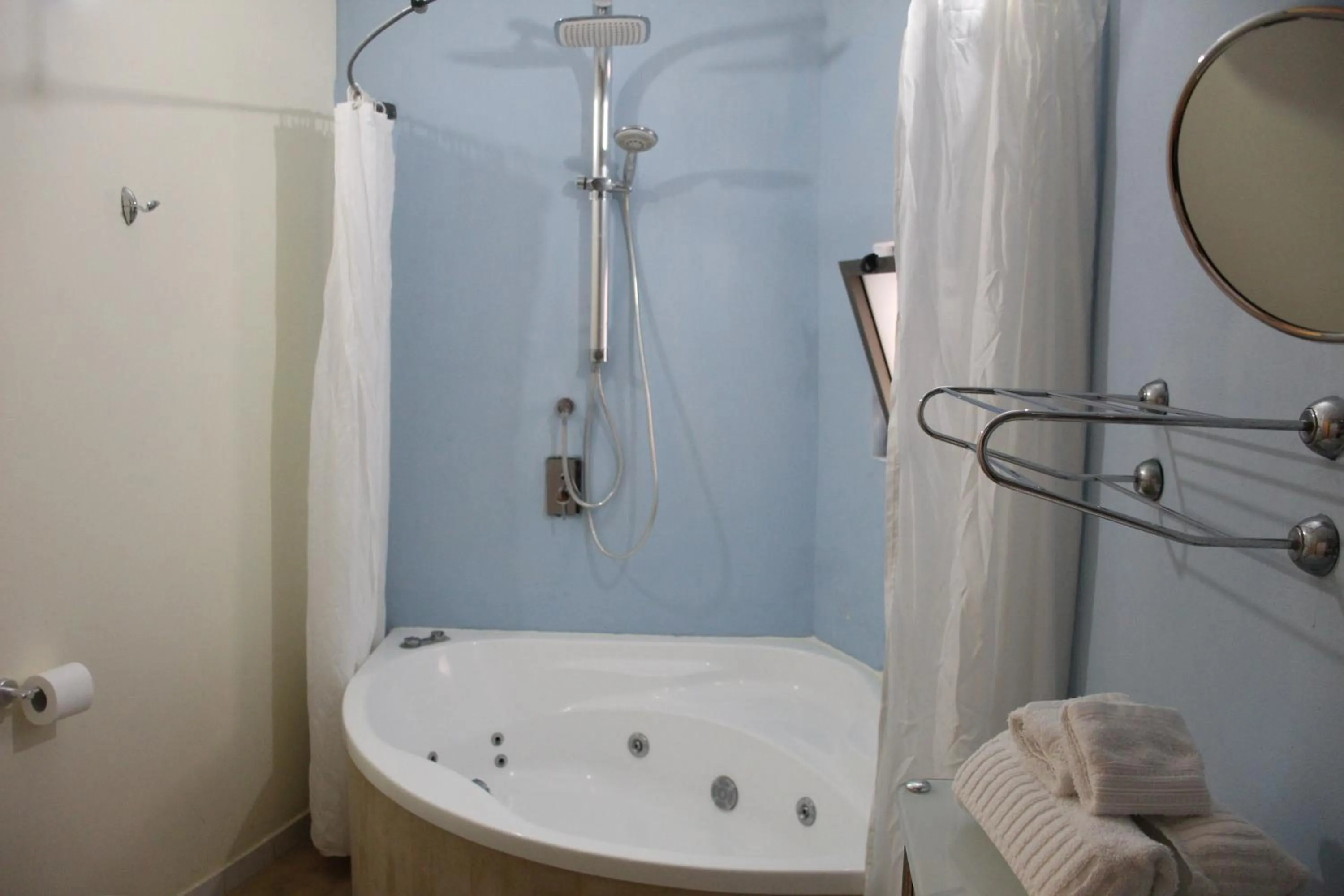 Shower in Artists' Colony Inn Zefat