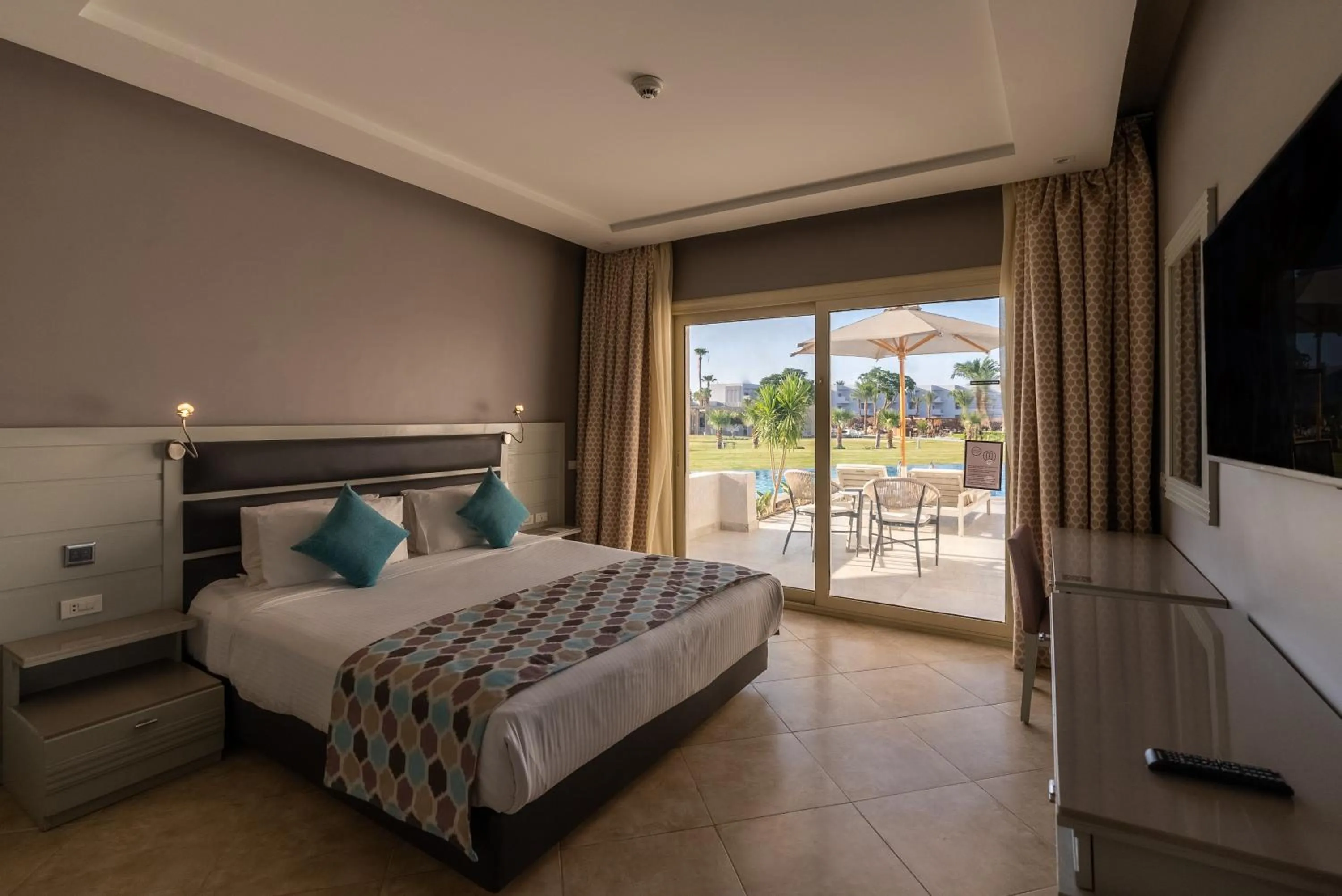 Bed in Sunrise Crystal Bay Resort -Grand Select