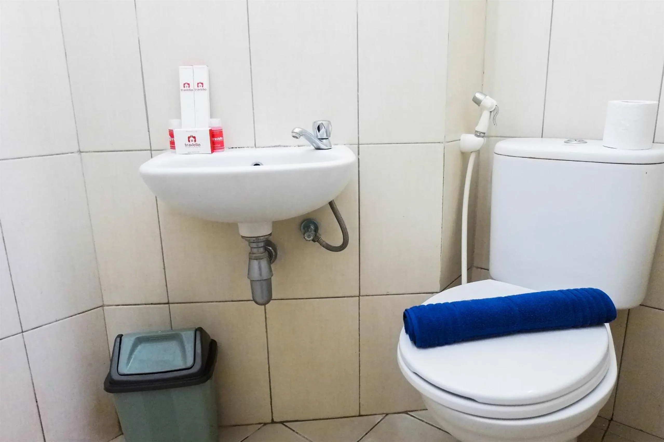 Bathroom in Modern Studio Apartment at Pavilion Permata 2 By Travelio