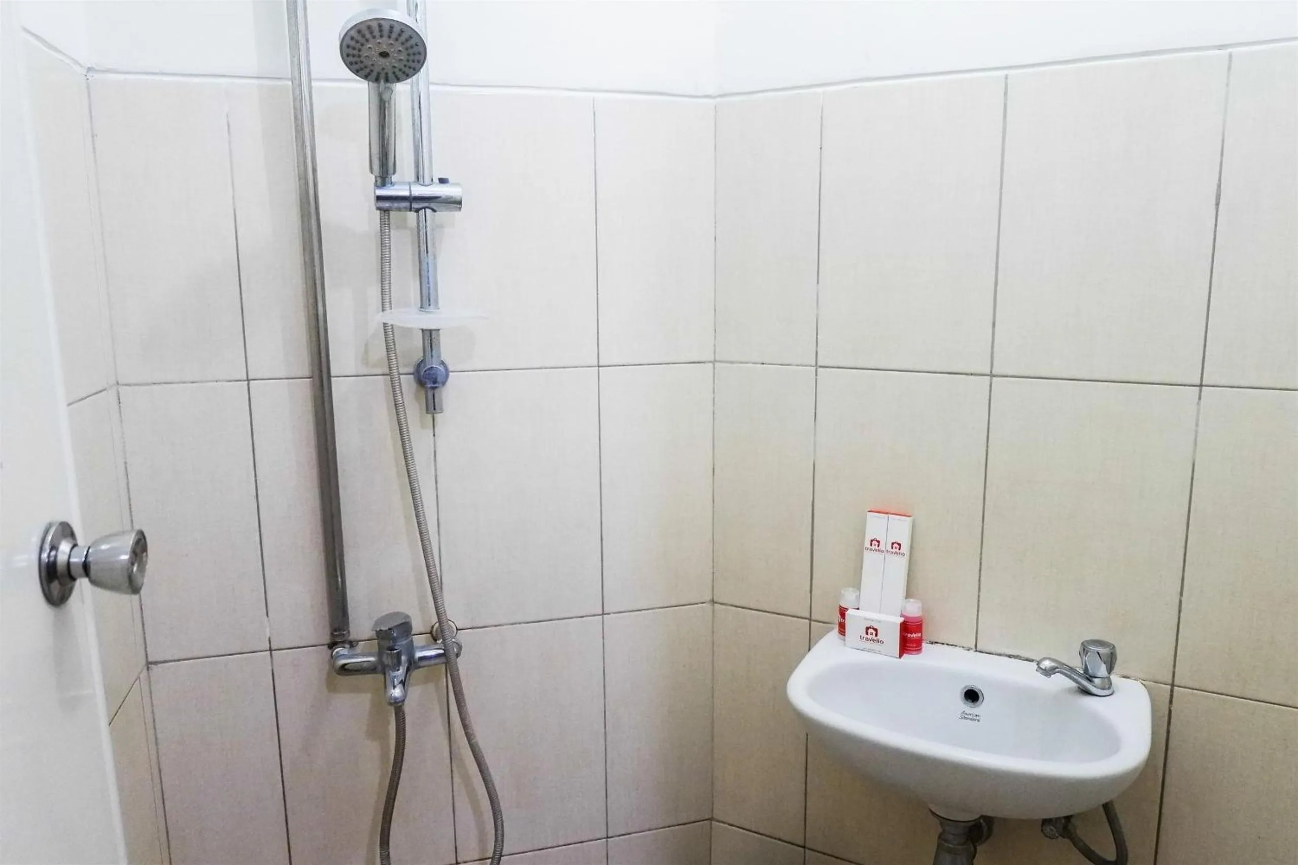 Bathroom in Modern Studio Apartment at Pavilion Permata 2 By Travelio