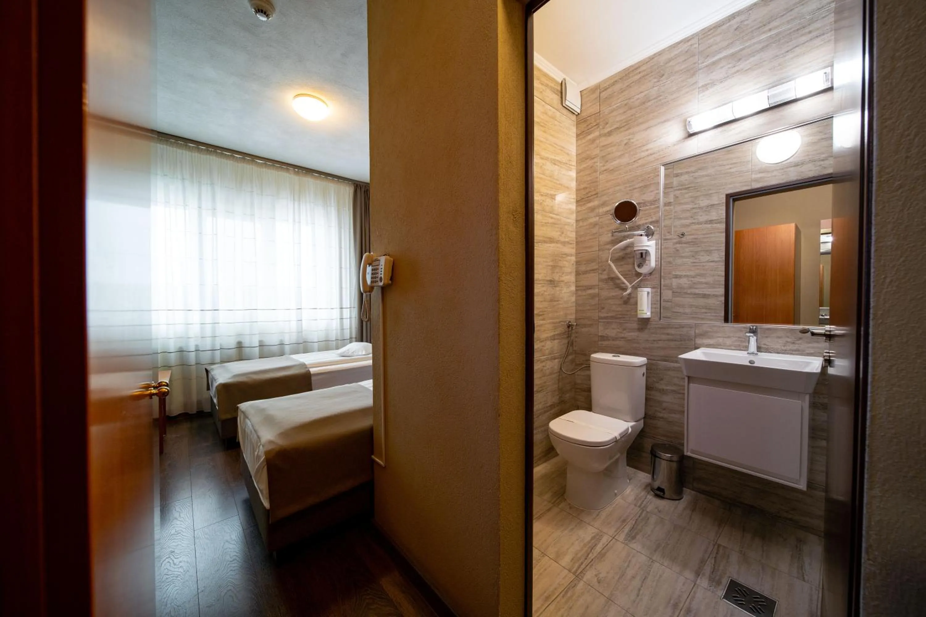 Bathroom in Areo Hotel & Restaurant