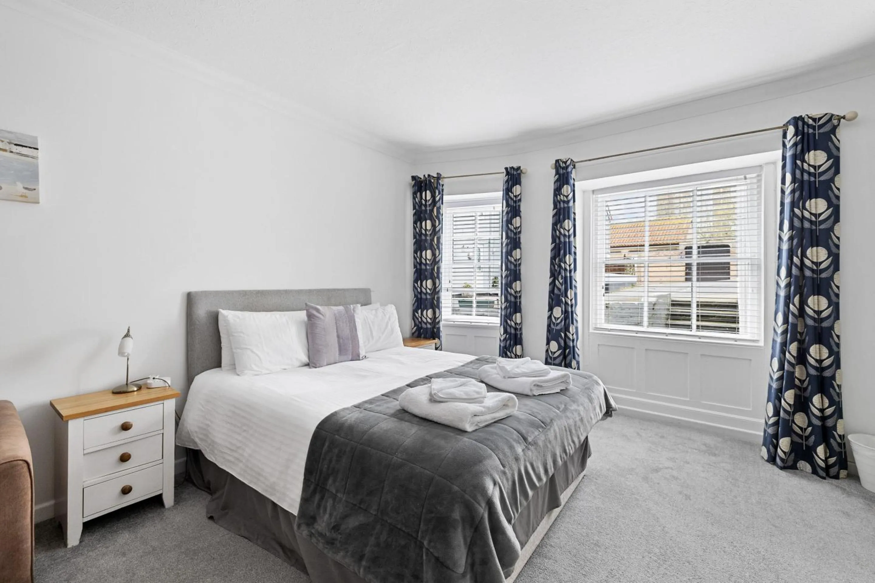 Bedroom, Bed in Imperial Plymouth