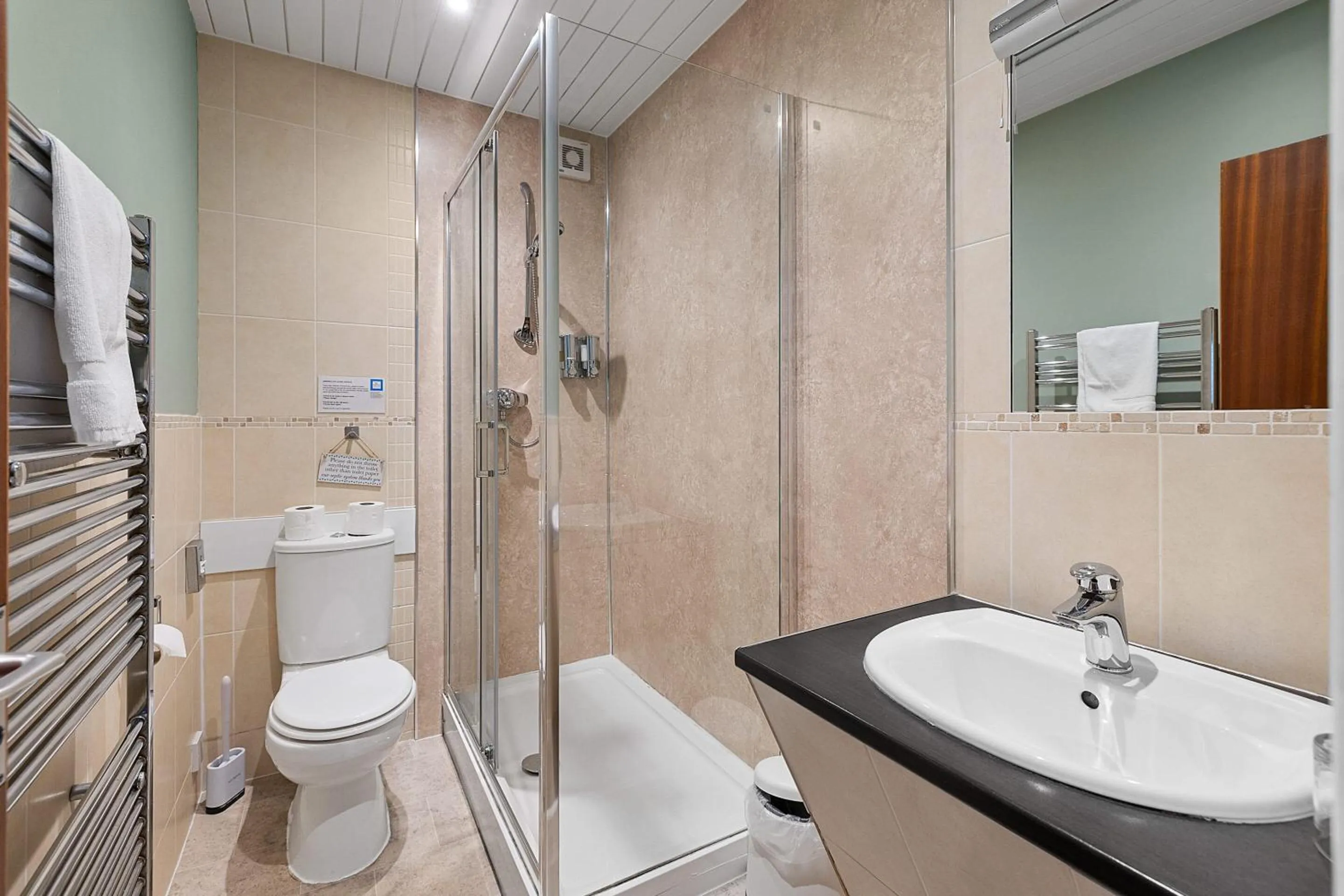 Bathroom in Imperial Plymouth