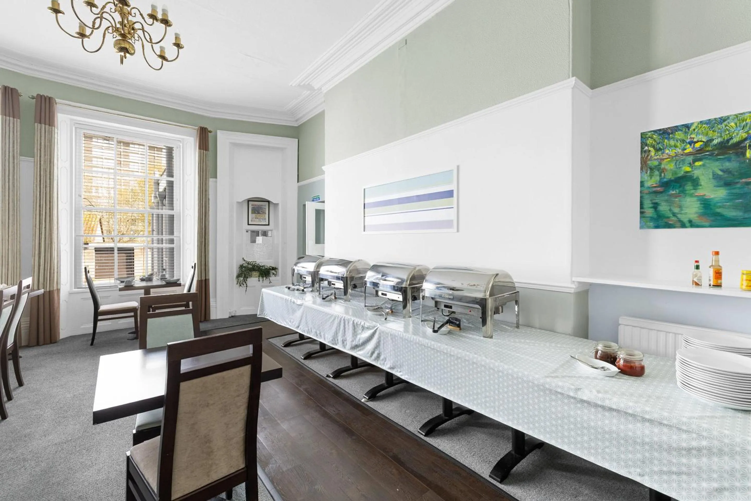 Dining area in Imperial Plymouth