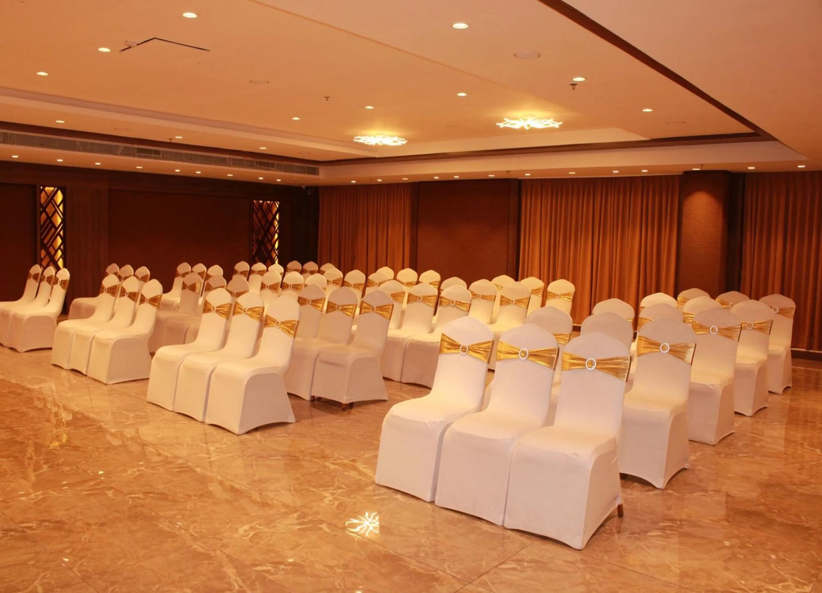 Banquet/Function facilities in Sarovar Portico, Somnath