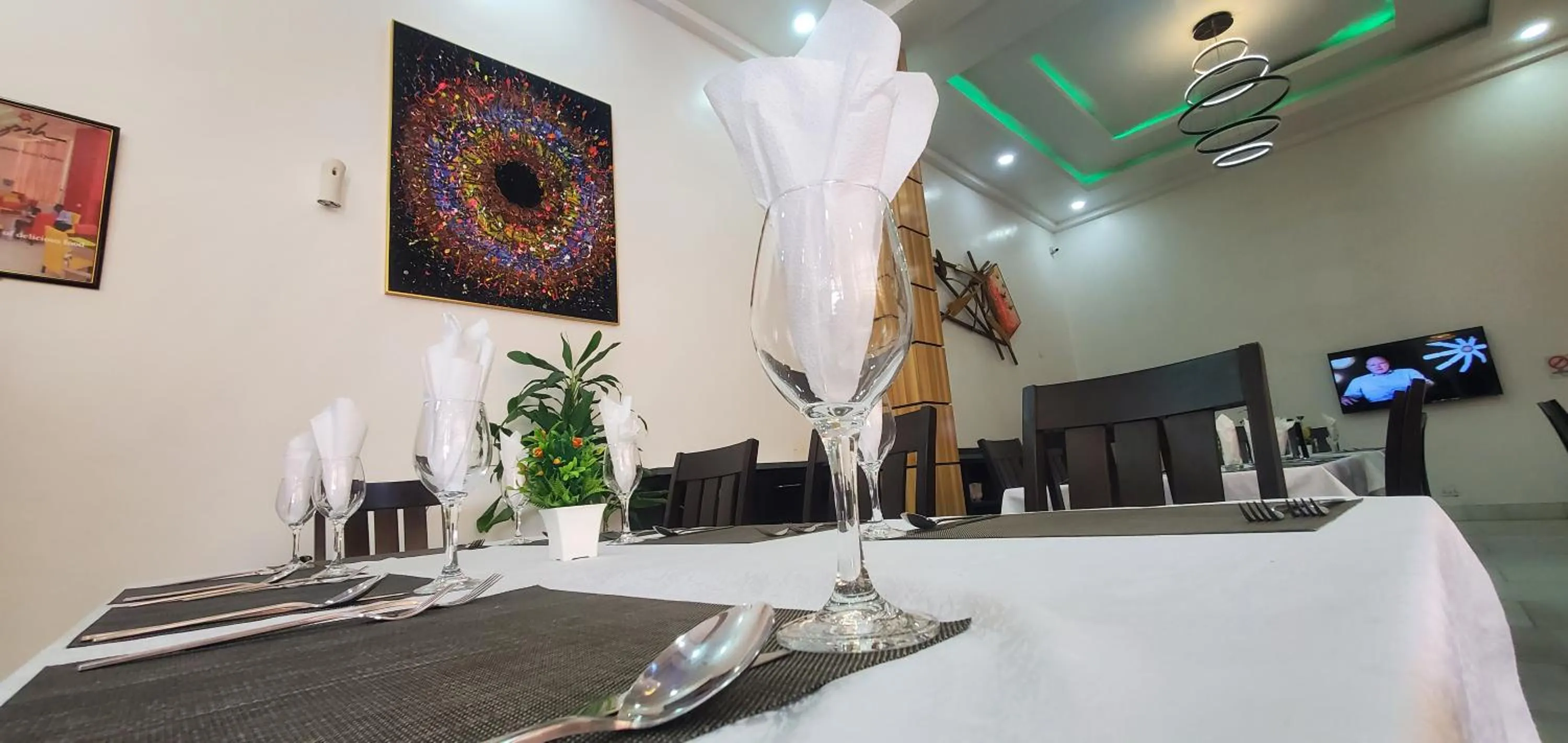 Restaurant/places to eat in Dalchifit Suites by Premium Swiss Hospitality