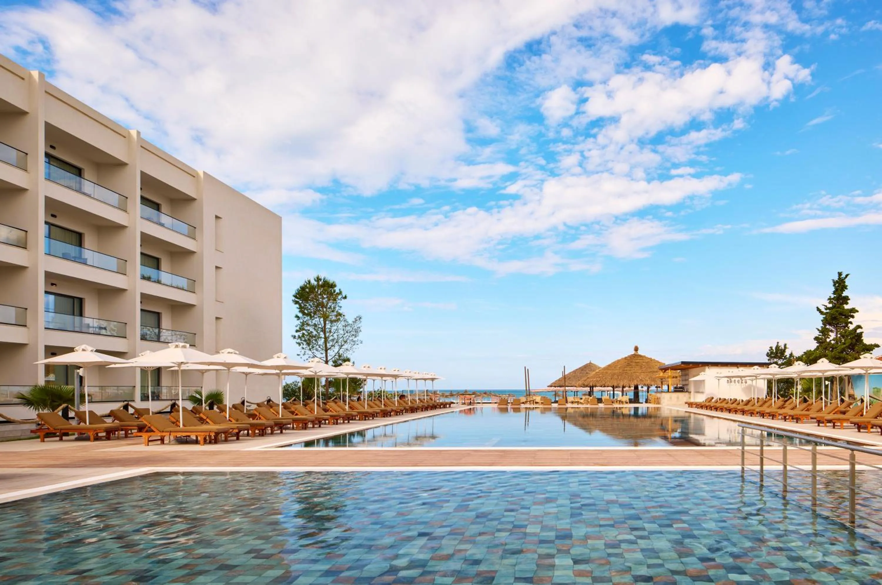 Property building in Sol Tropikal Durrës