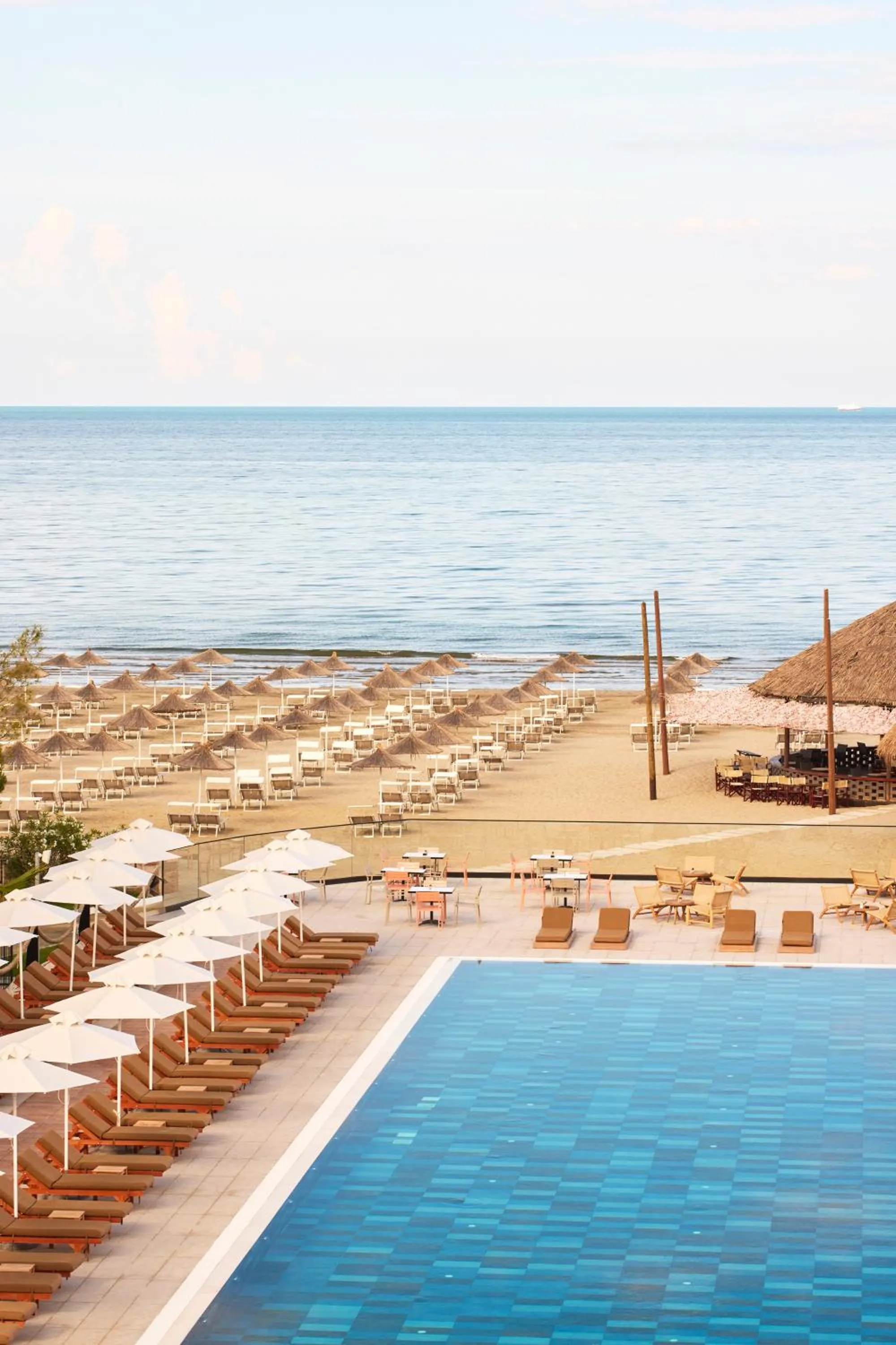 Beach in Sol Tropikal Durrës