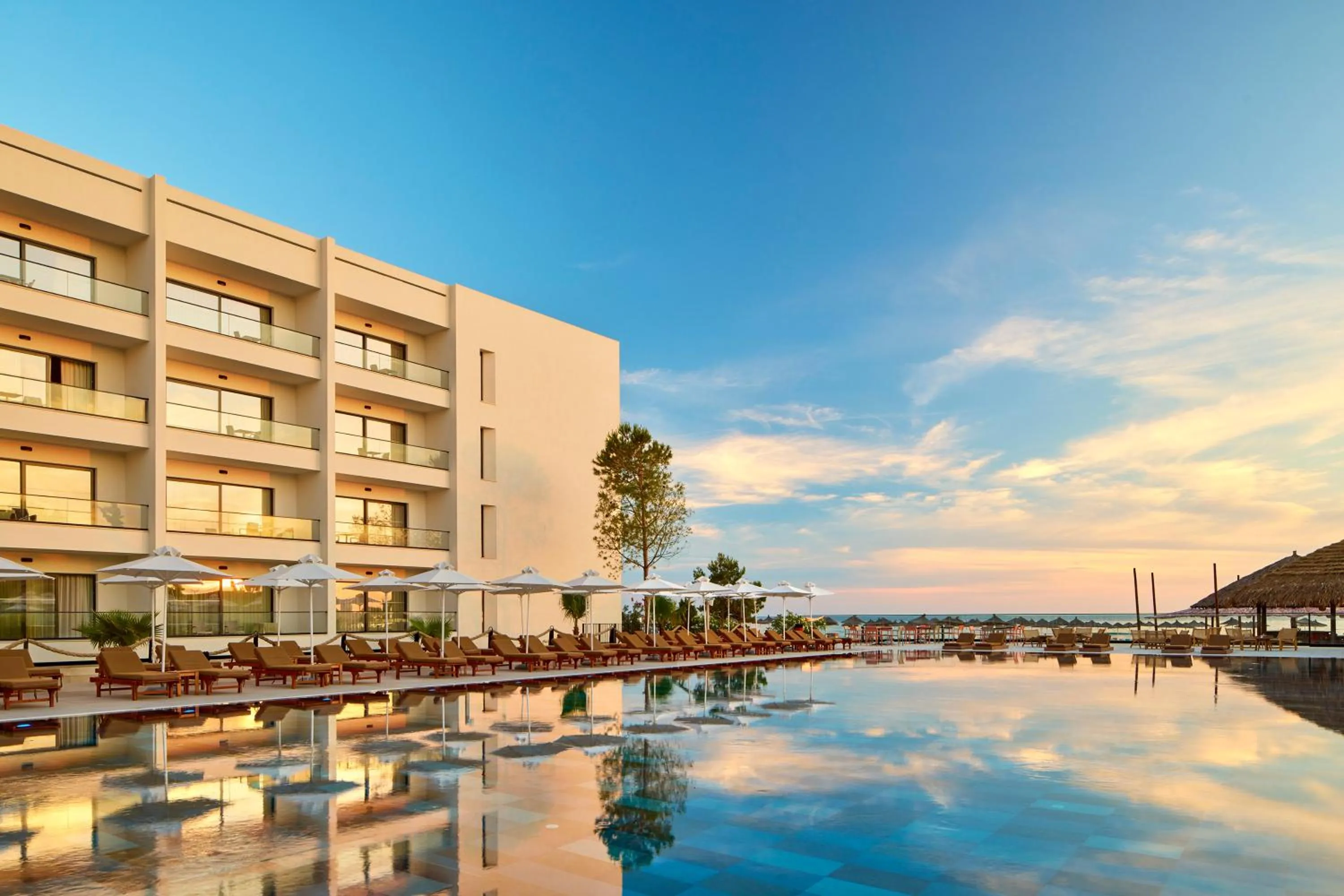 Property building in Sol Tropikal Durrës