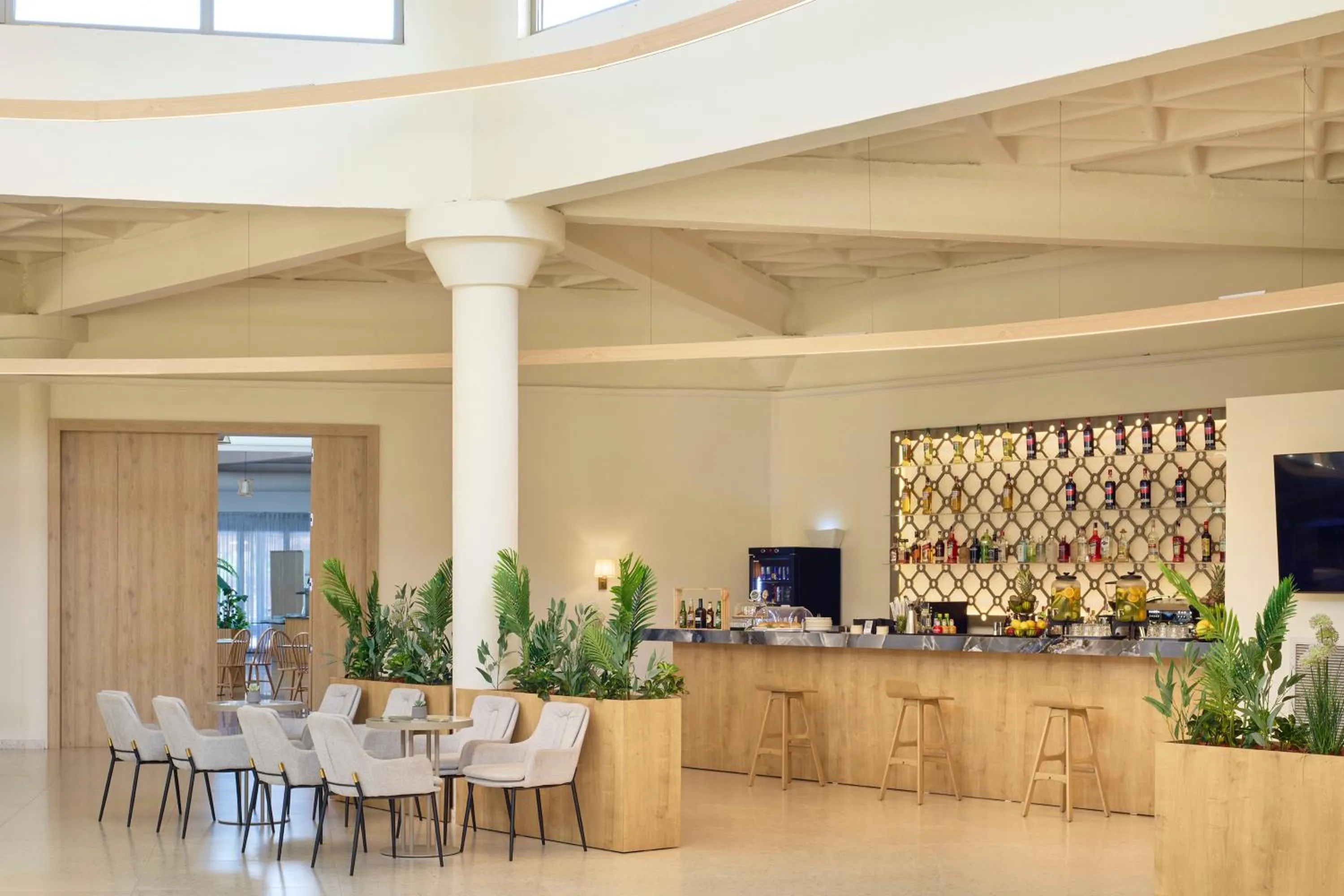 Restaurant/places to eat in Sol Tropikal Durrës