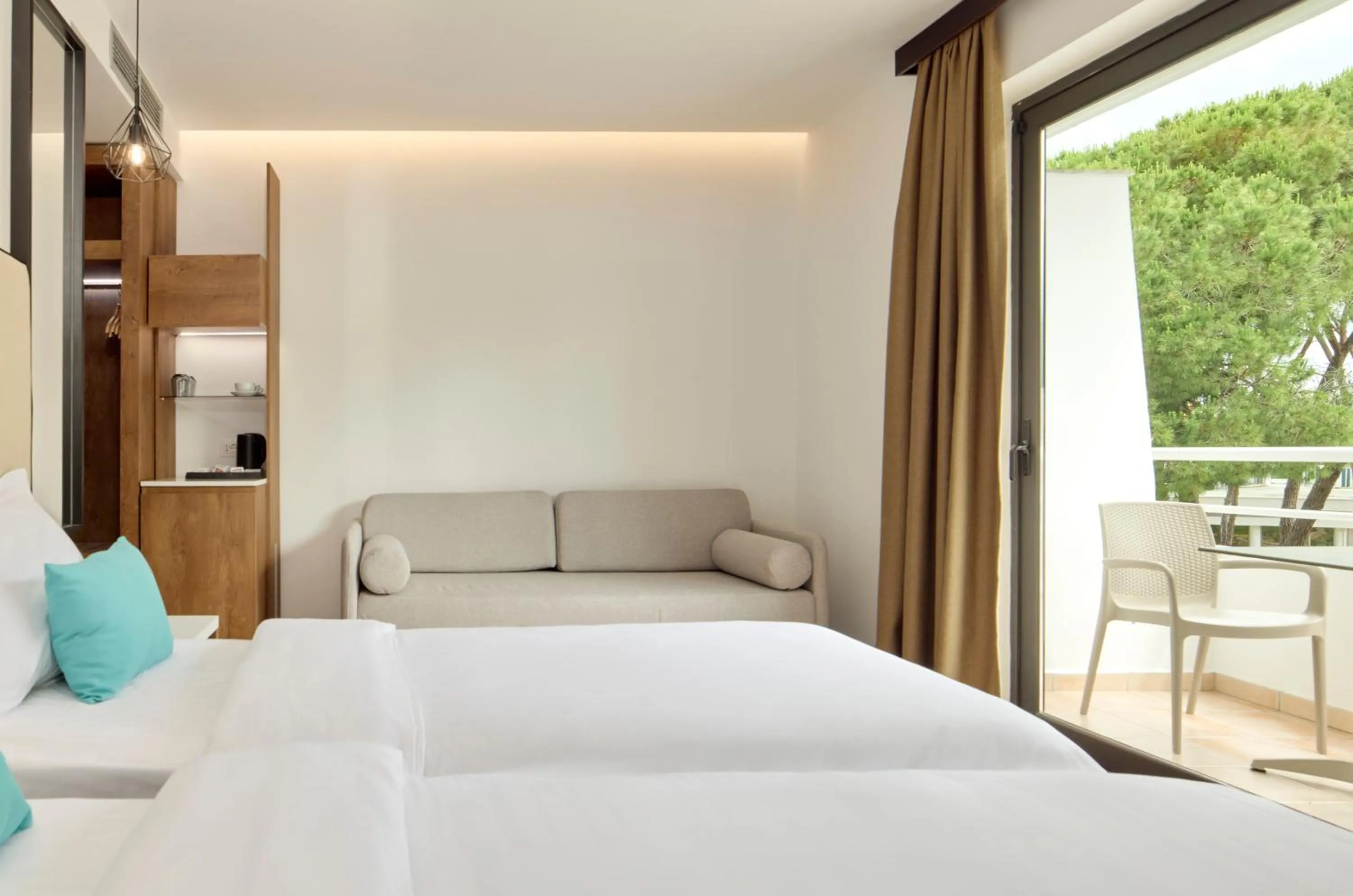 Bed in Sol Tropikal Durrës