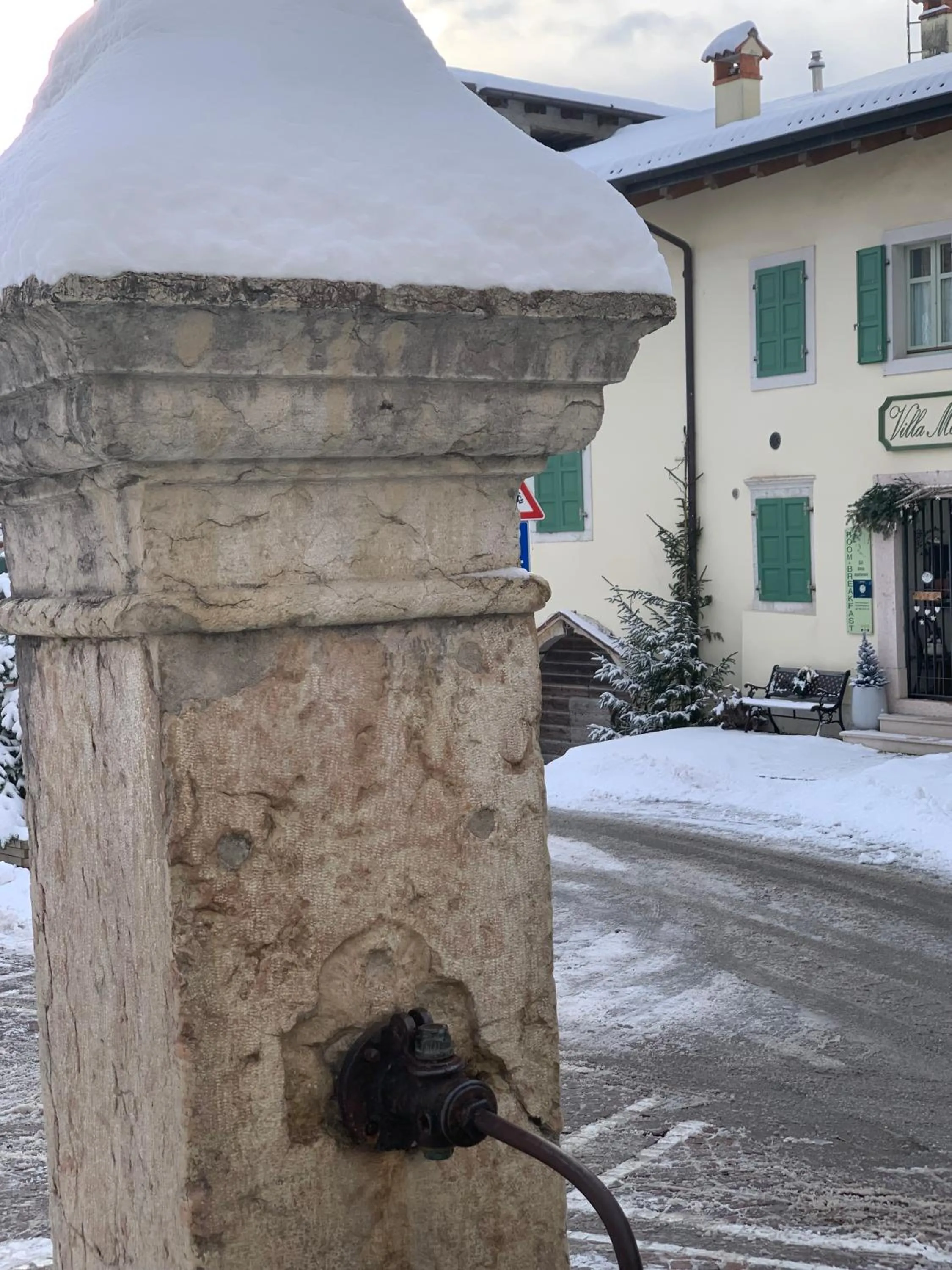 Property building in Villa Monica