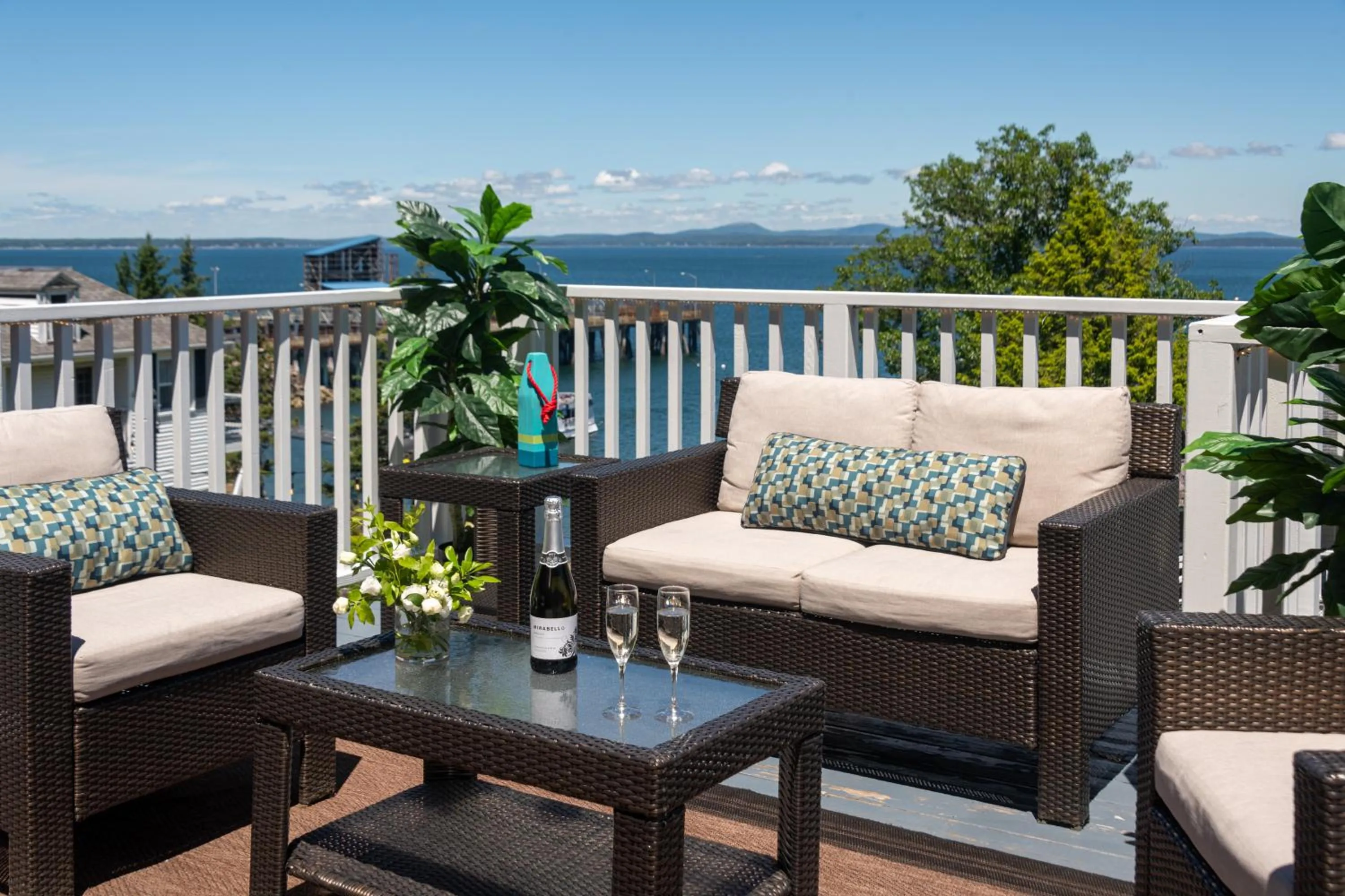 Restaurant/places to eat in Atlantic Oceanside Hotel & Conference Center