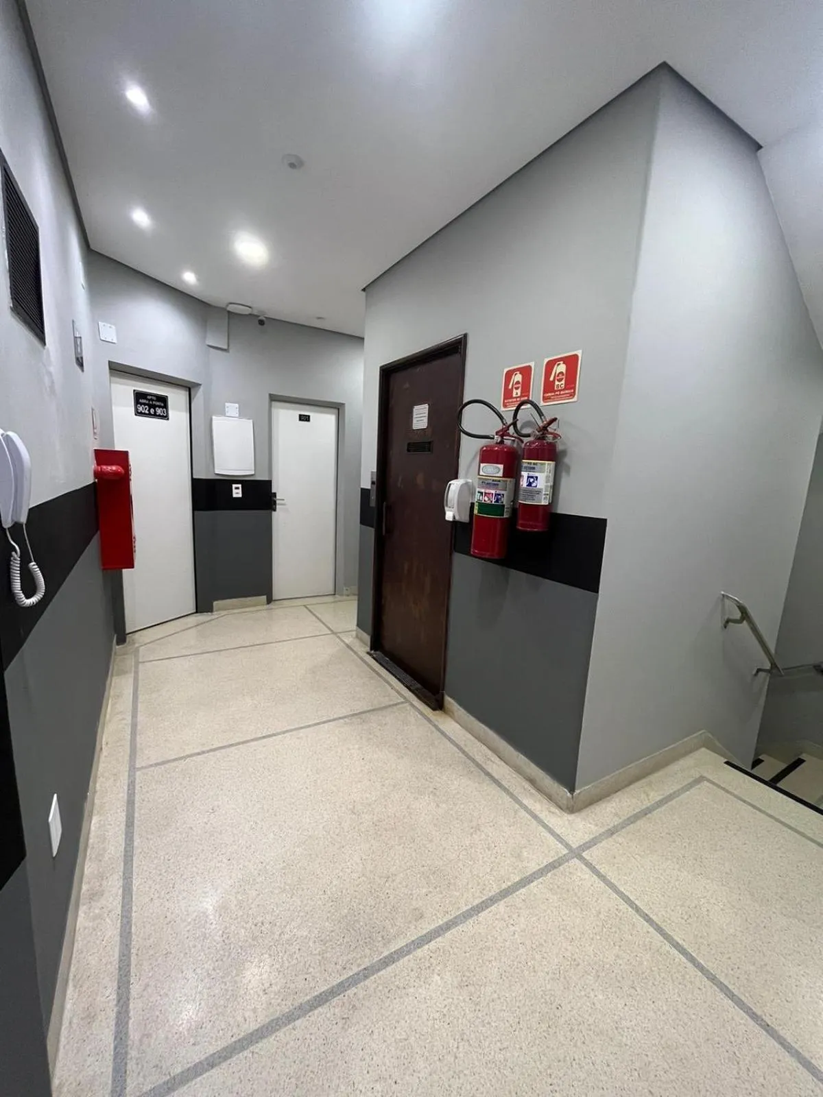 Property building in Hotel Neon - próximo a 25 de março, Bom Retiro e Brás, á 2min do mirante Sampa SKY e pista de skate Anhangabaú