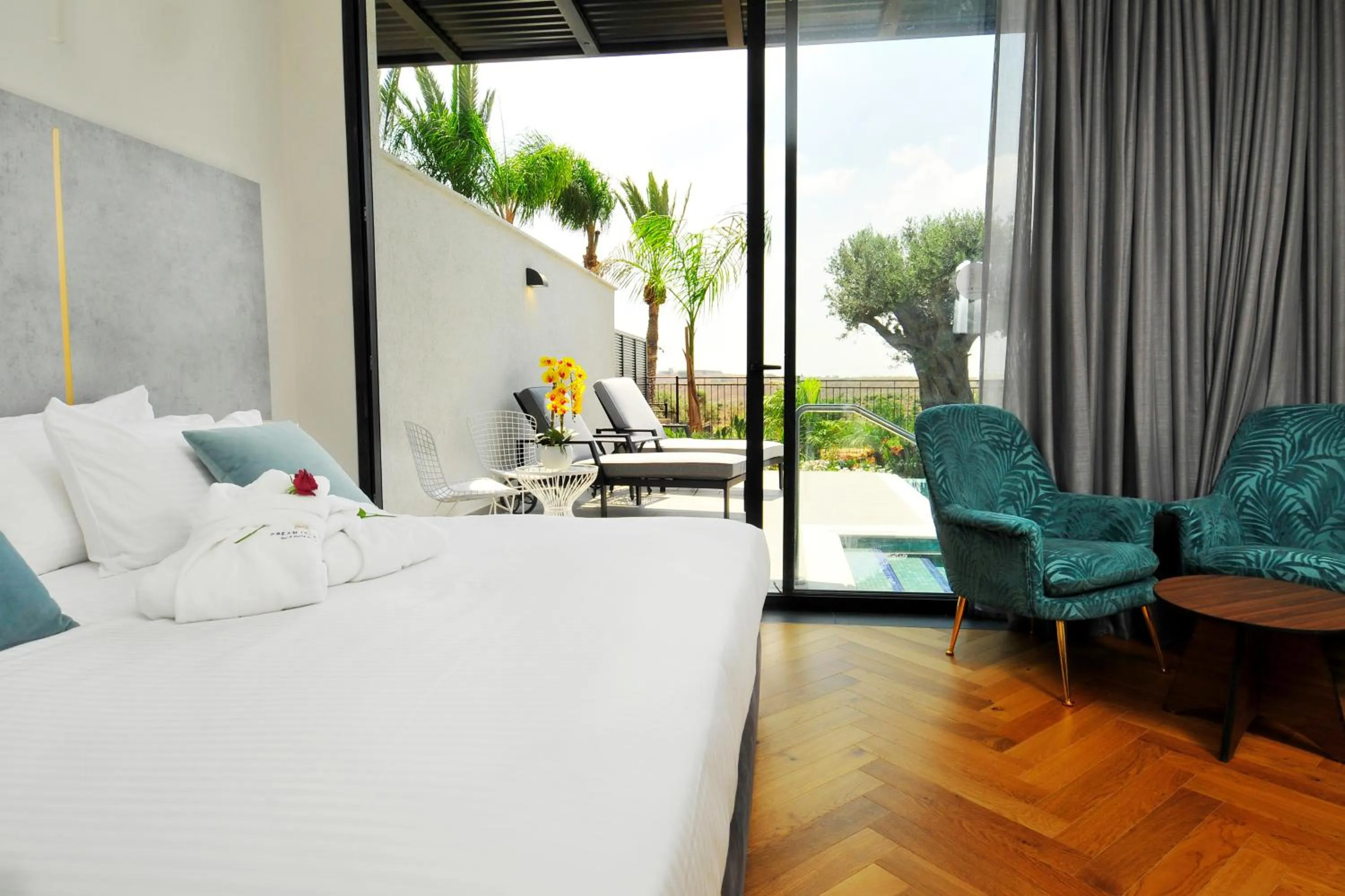 Bed in Dream Island Spa & Health Resort