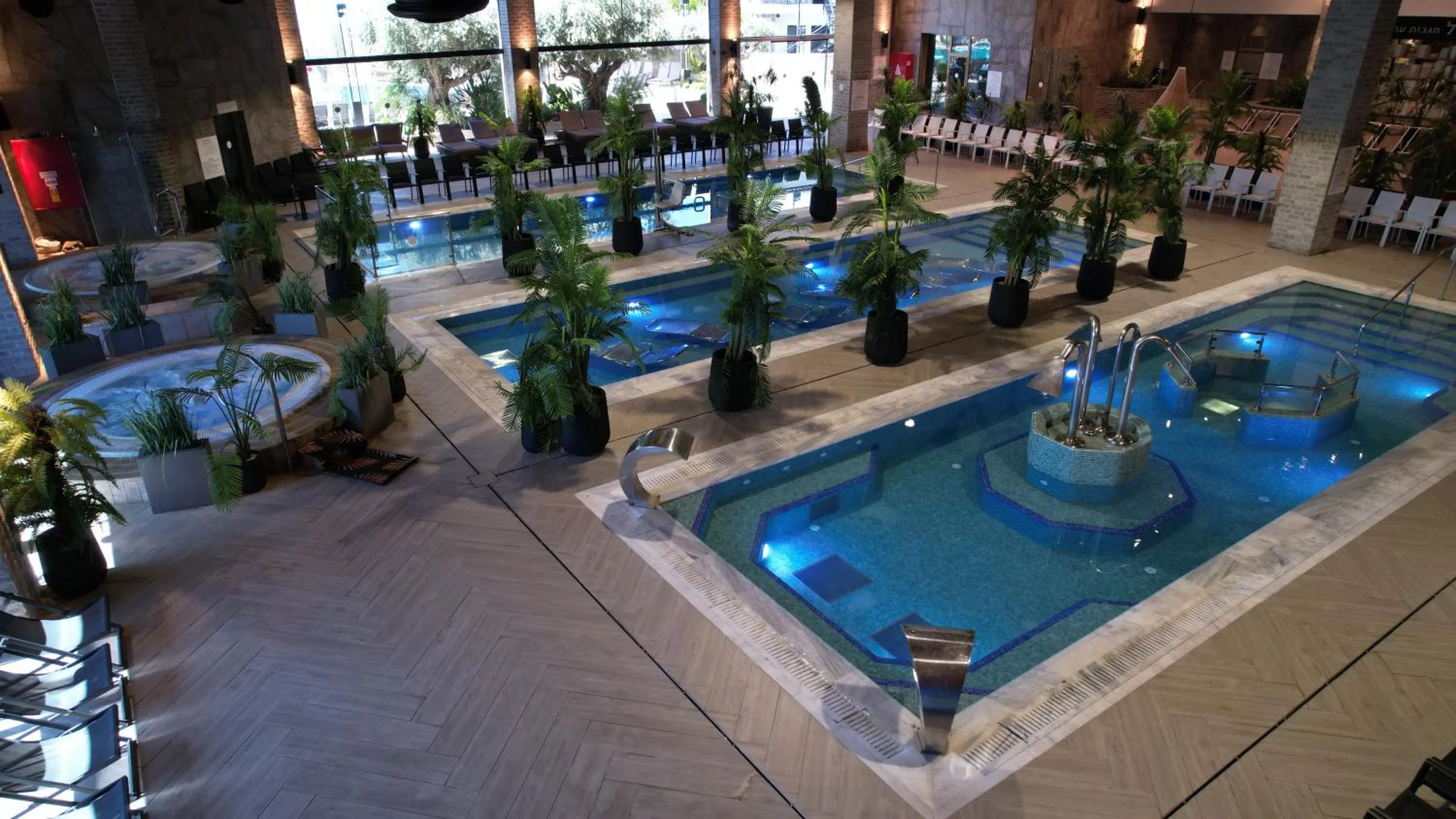 Pool view in Dream Island Spa & Health Resort