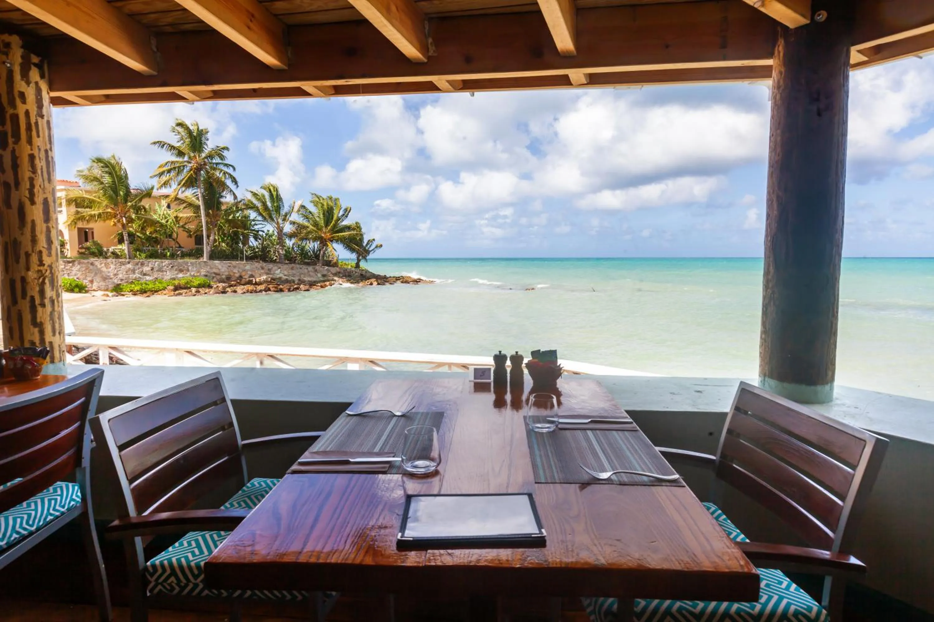 Restaurant/places to eat in Ocean Point Beach Resort & Spa Adults Only