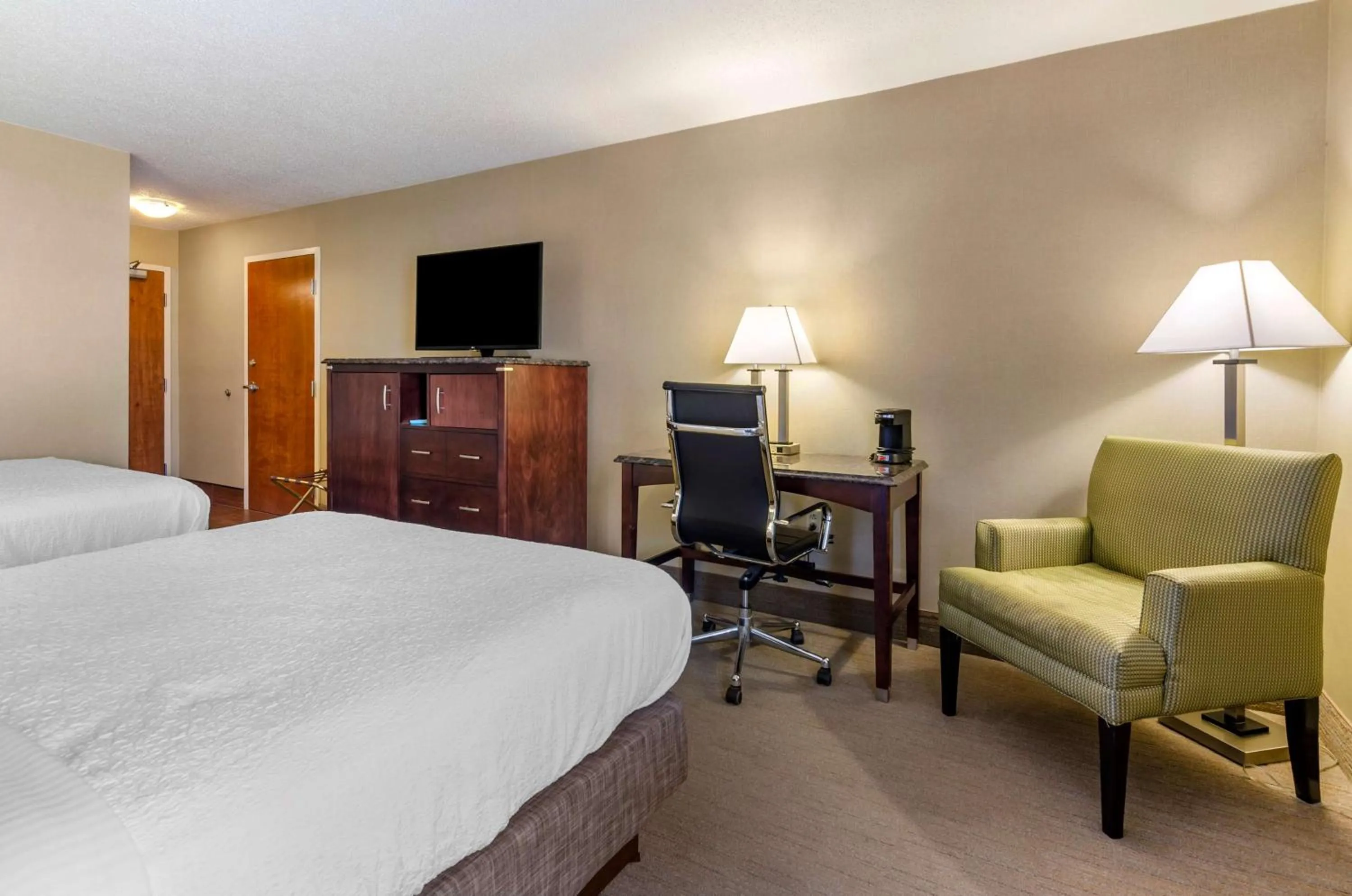 Bedroom, Bed in Best Western Plus Inn at Hunt Ridge