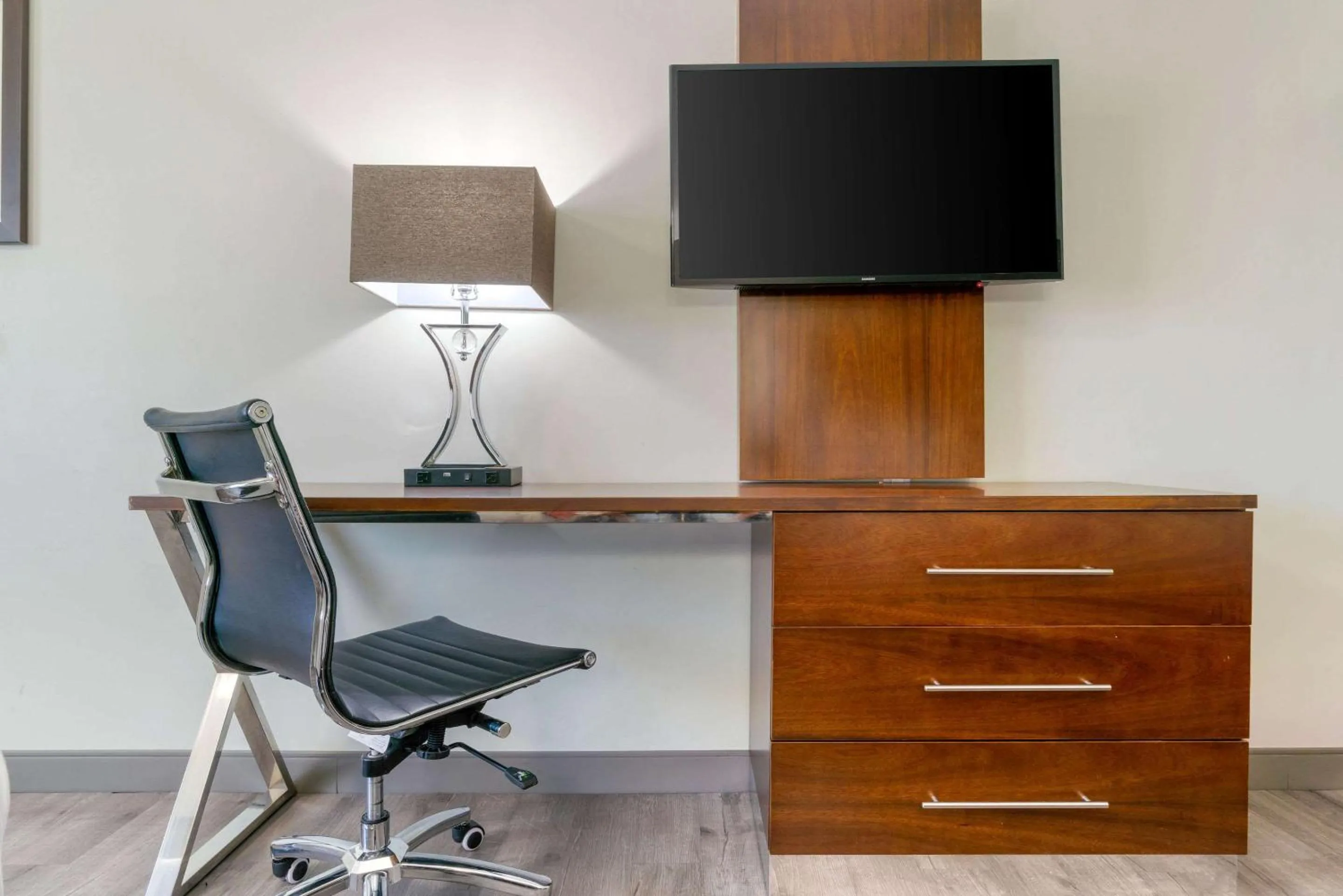 Photo of the whole room in Comfort Inn Antioch - Century Plaza