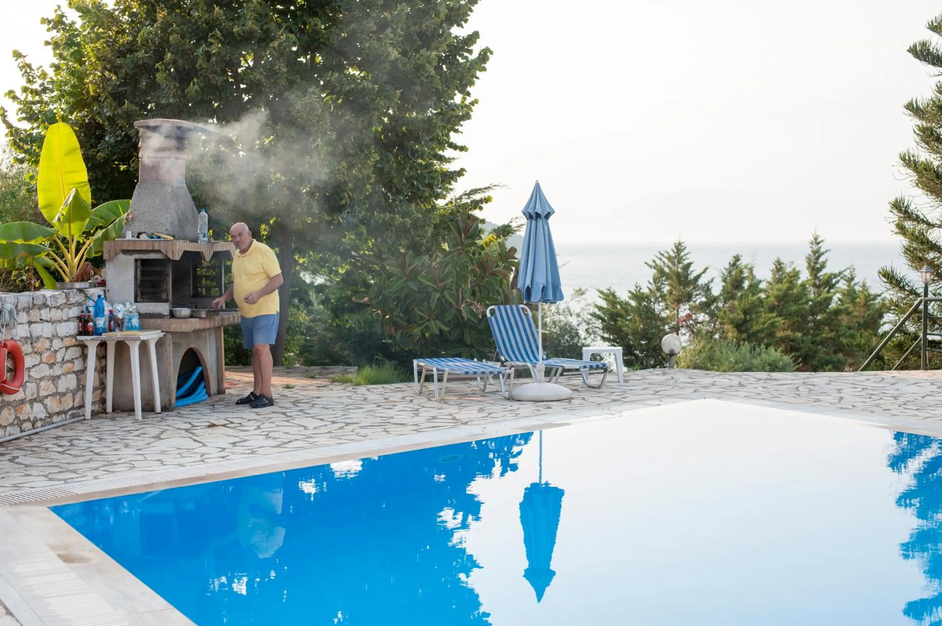 BBQ facilities in APRAOS BAY HOTEL