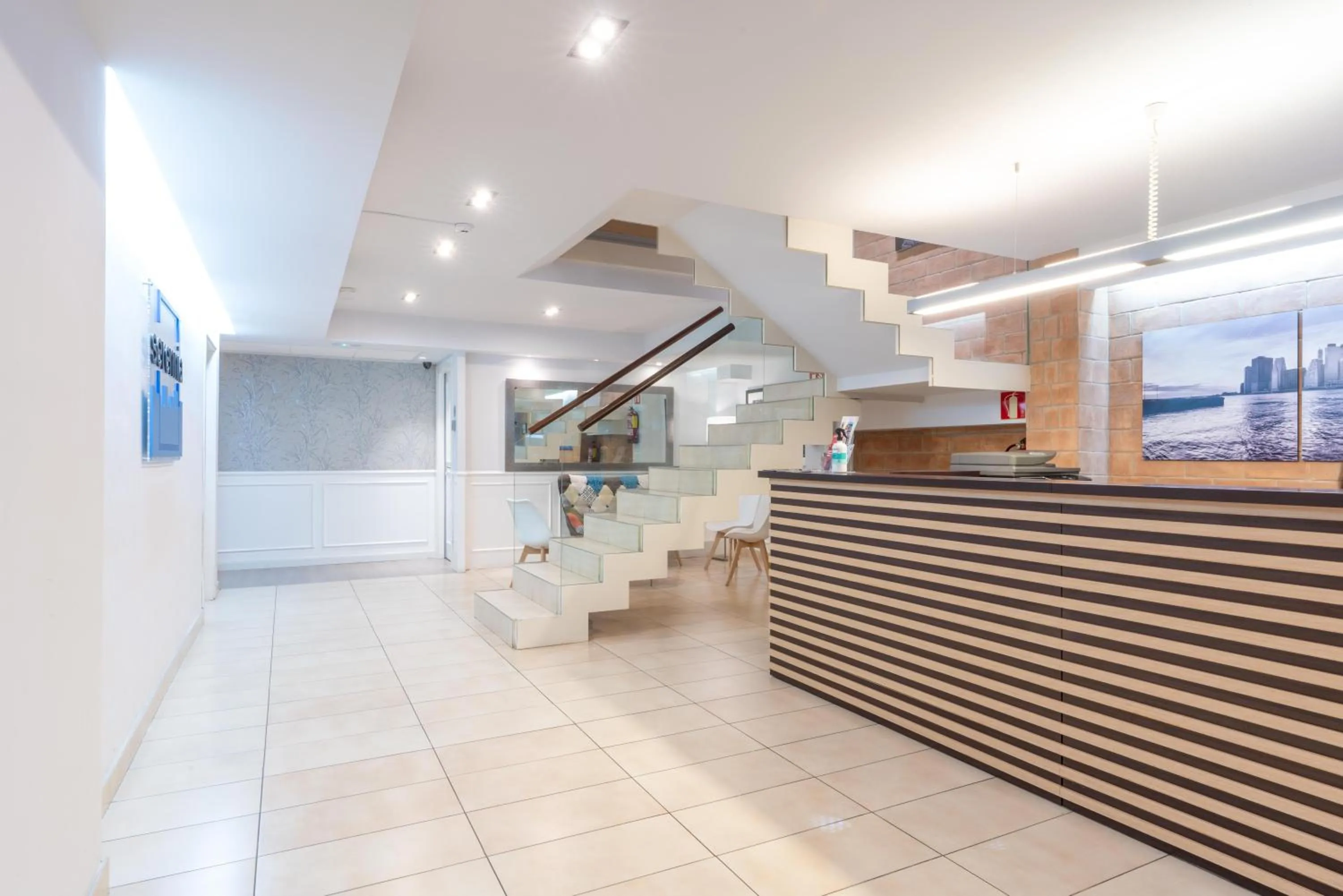 Lobby or reception in Serennia Fira Gran Via Exclusive Rooms