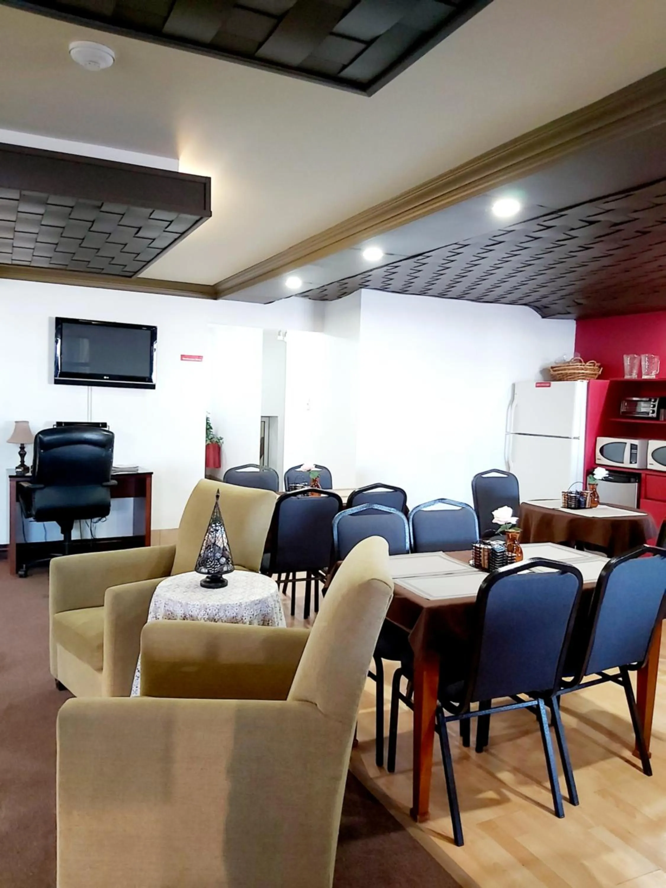 Continental breakfast in Seely's Motel