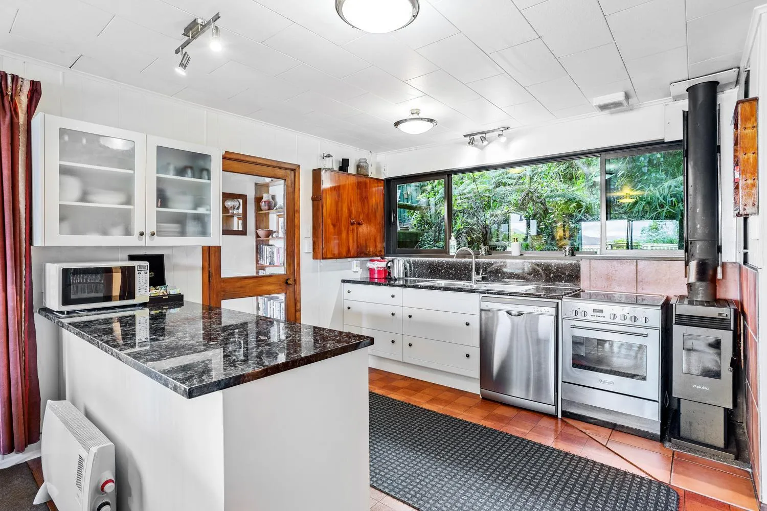 kitchen in Coromandel Apartments