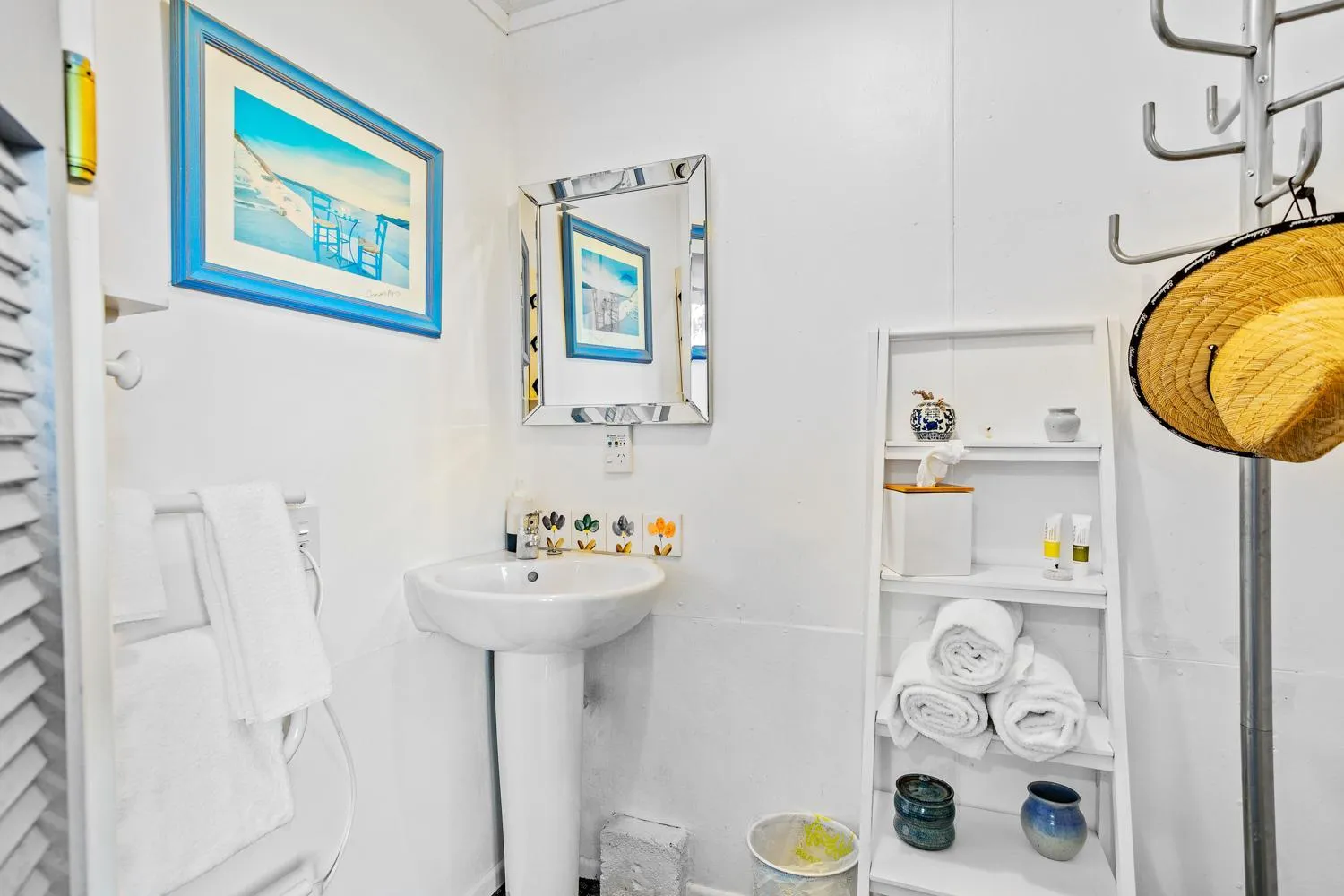 Bathroom in Coromandel Apartments