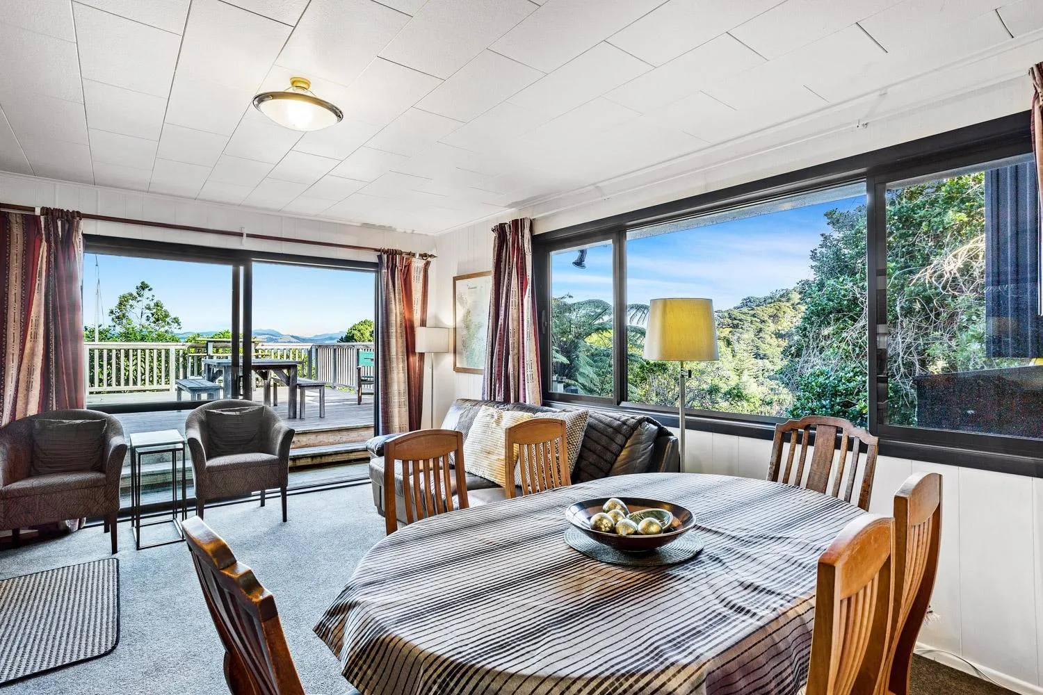 Dining area in Coromandel Apartments