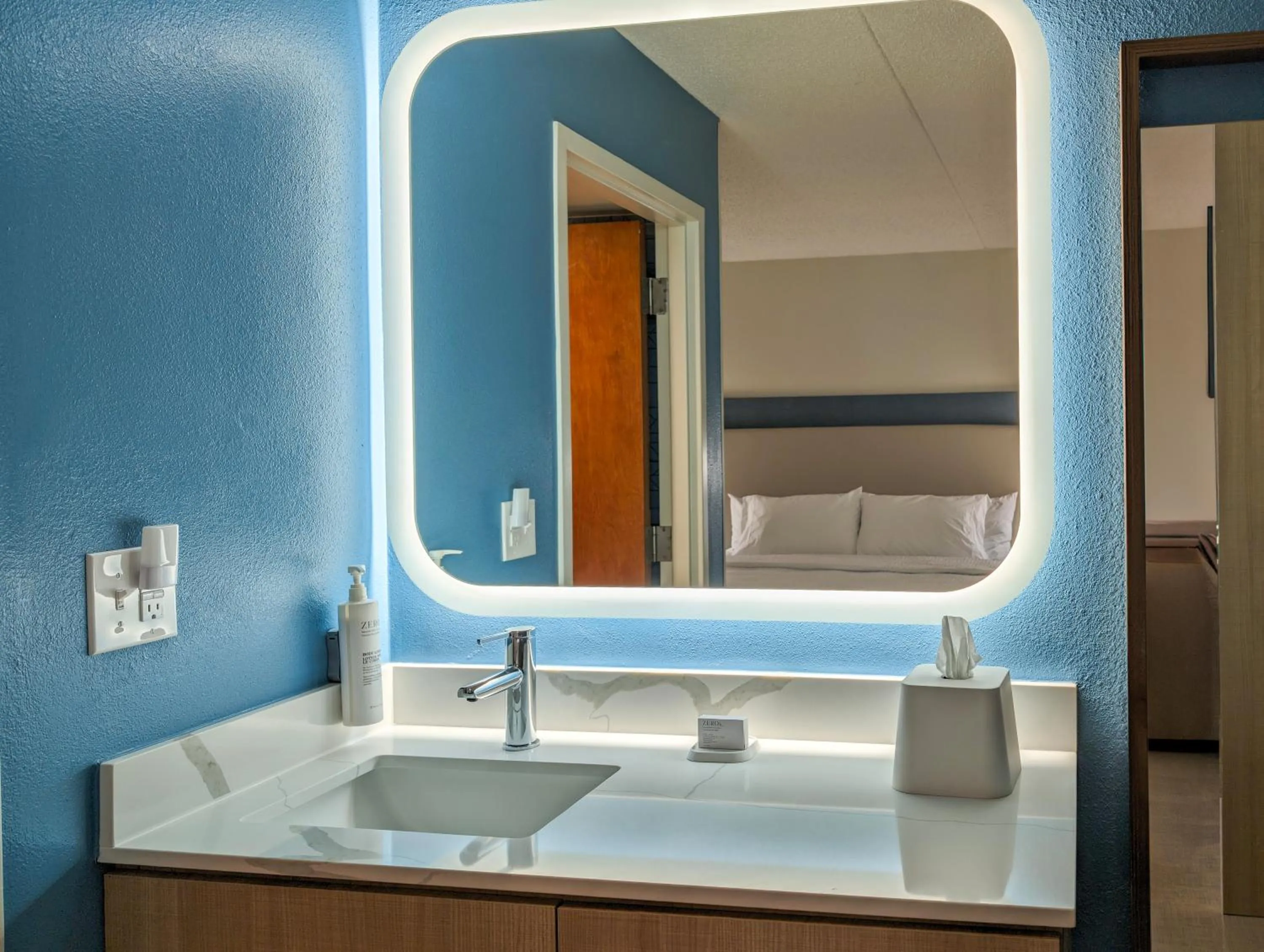 Bathroom, Bed in Homewood Suites by Hilton Oklahoma City Airport