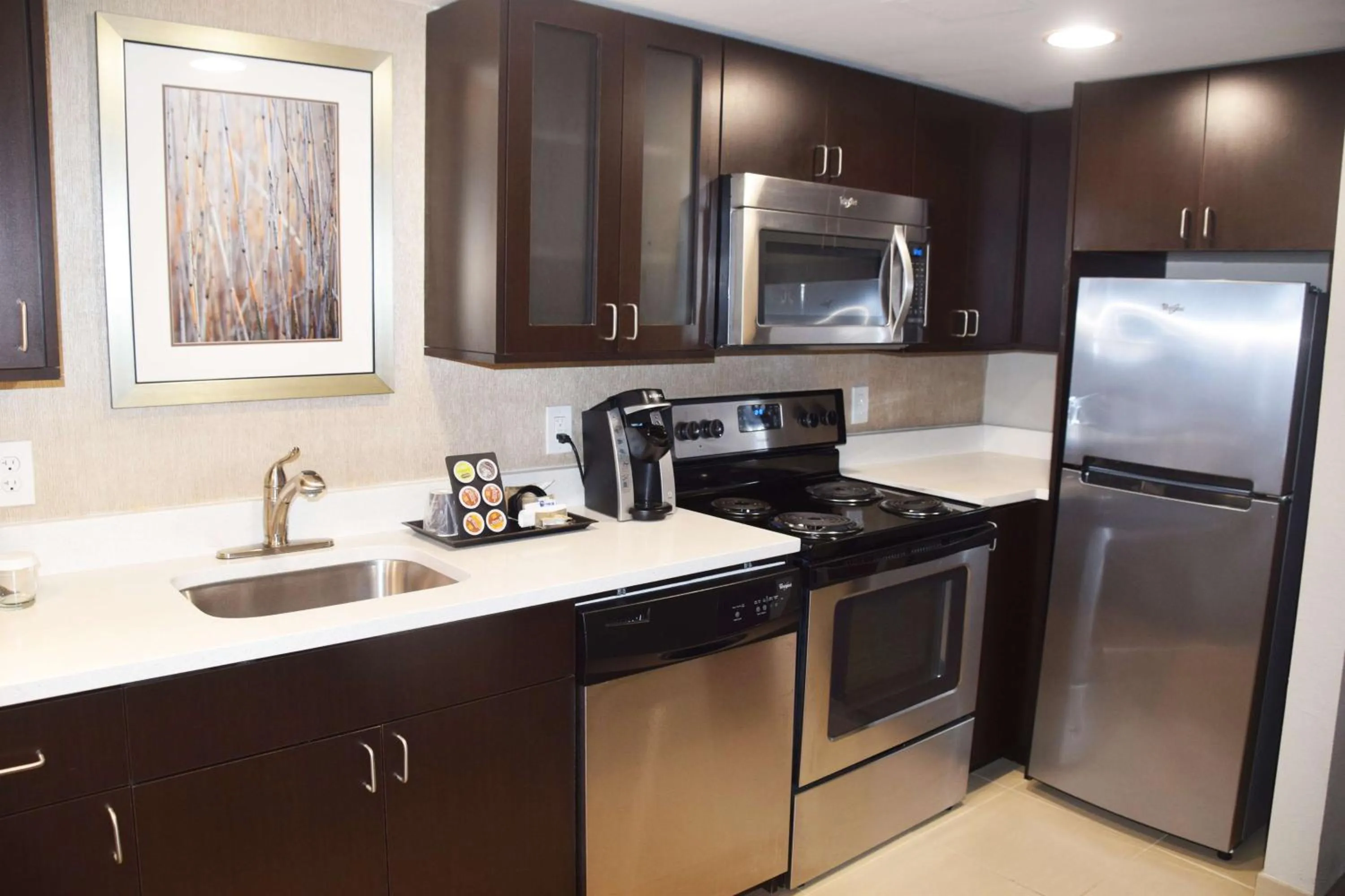 Kitchen or kitchenette in DoubleTree by Hilton Montgomery Downtown