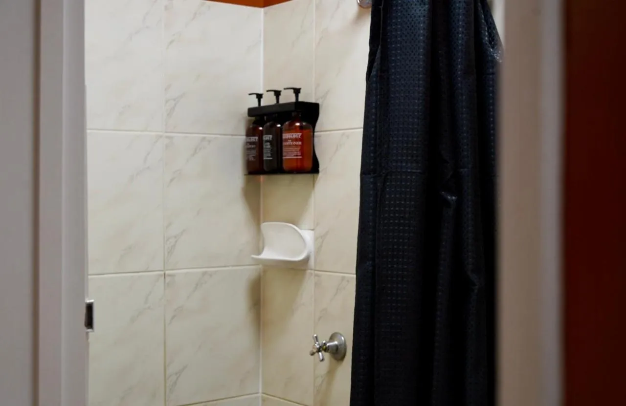 Shower in O'Shea's Royal Hotel