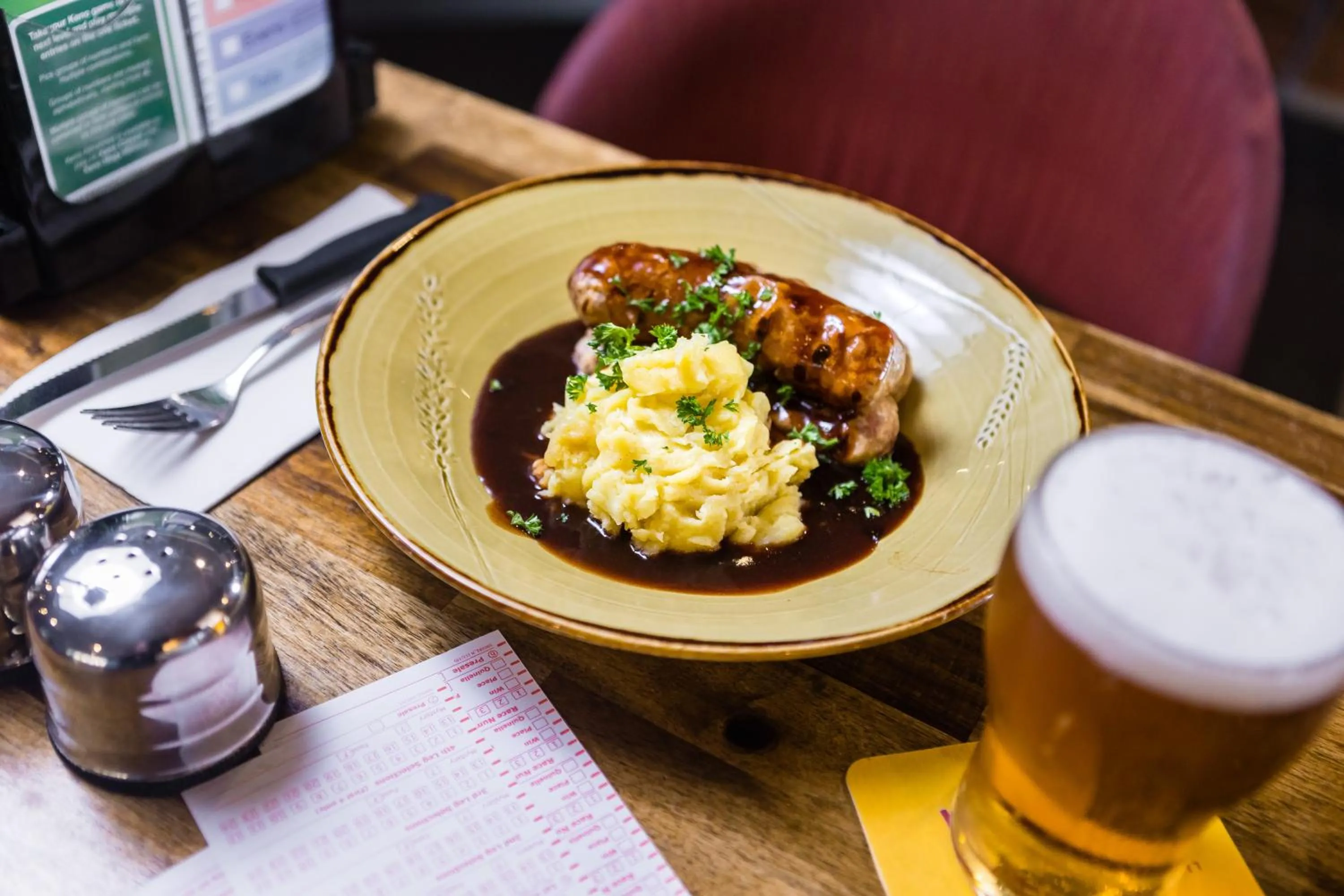 Food and drinks in O'Shea's Royal Hotel