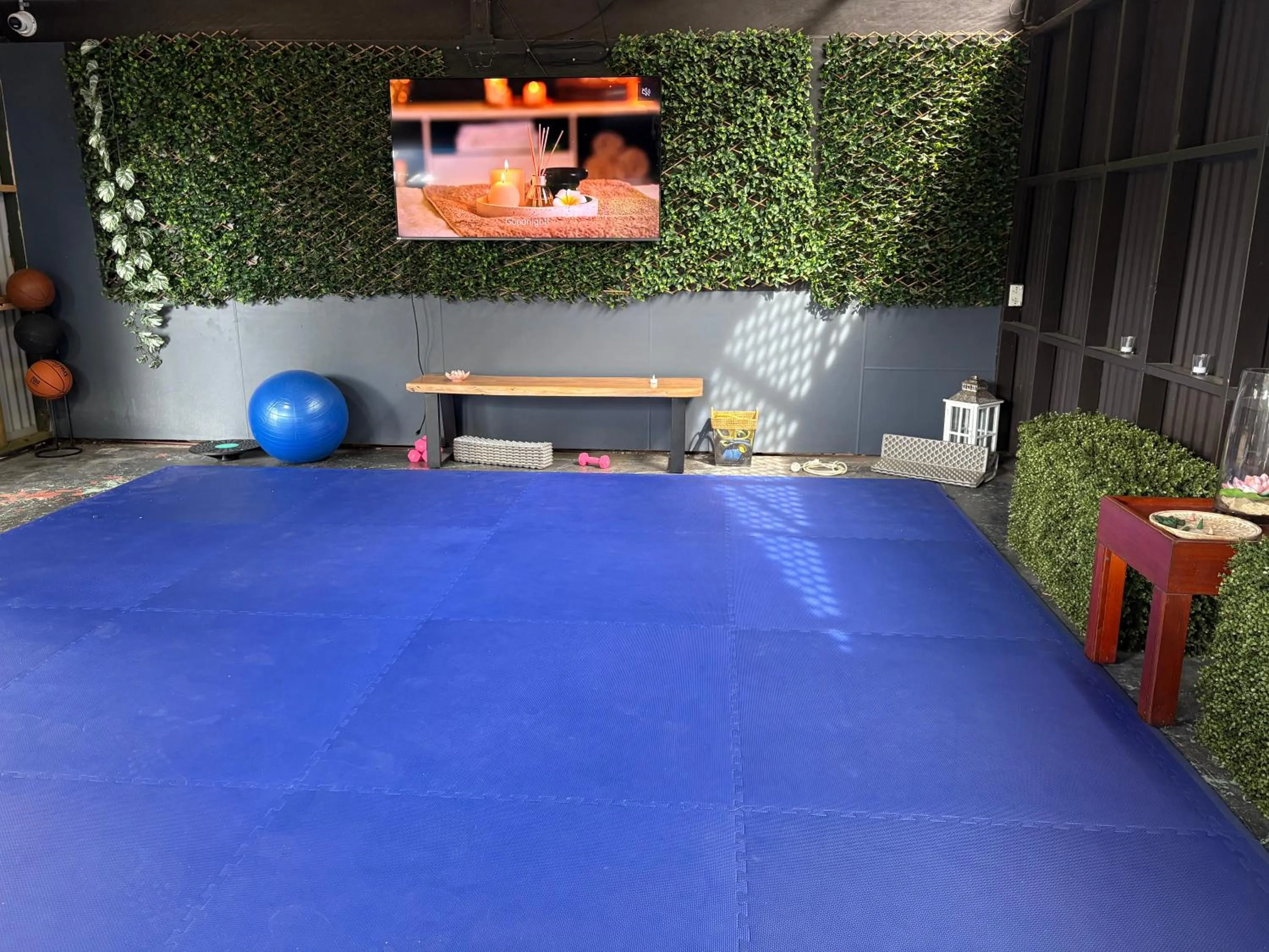 Property building in Coral Beach Lodge