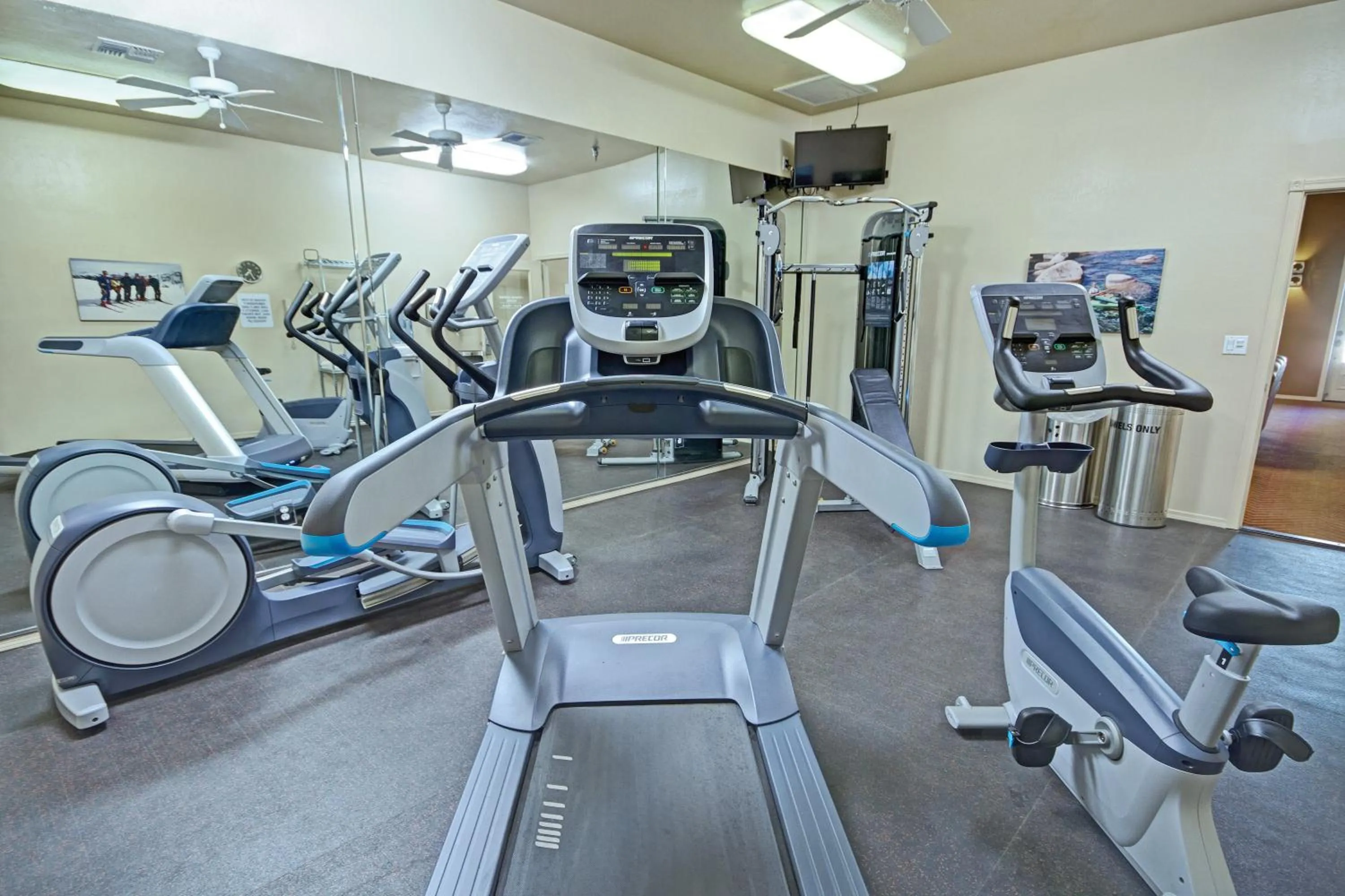 Fitness centre/facilities in WorldMark Bison Ranch