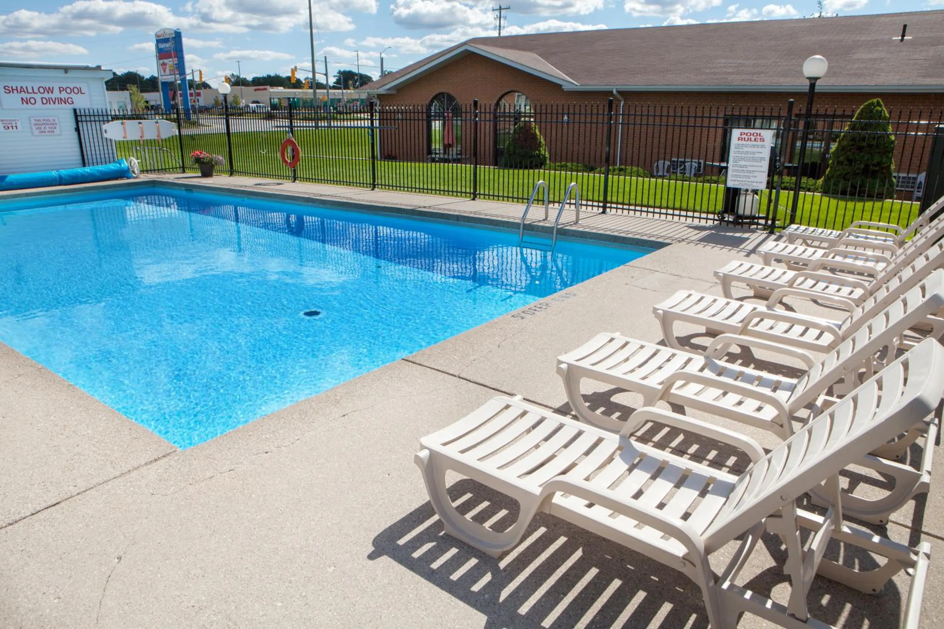 Swimming pool in Super 8 by Wyndham Port Elgin