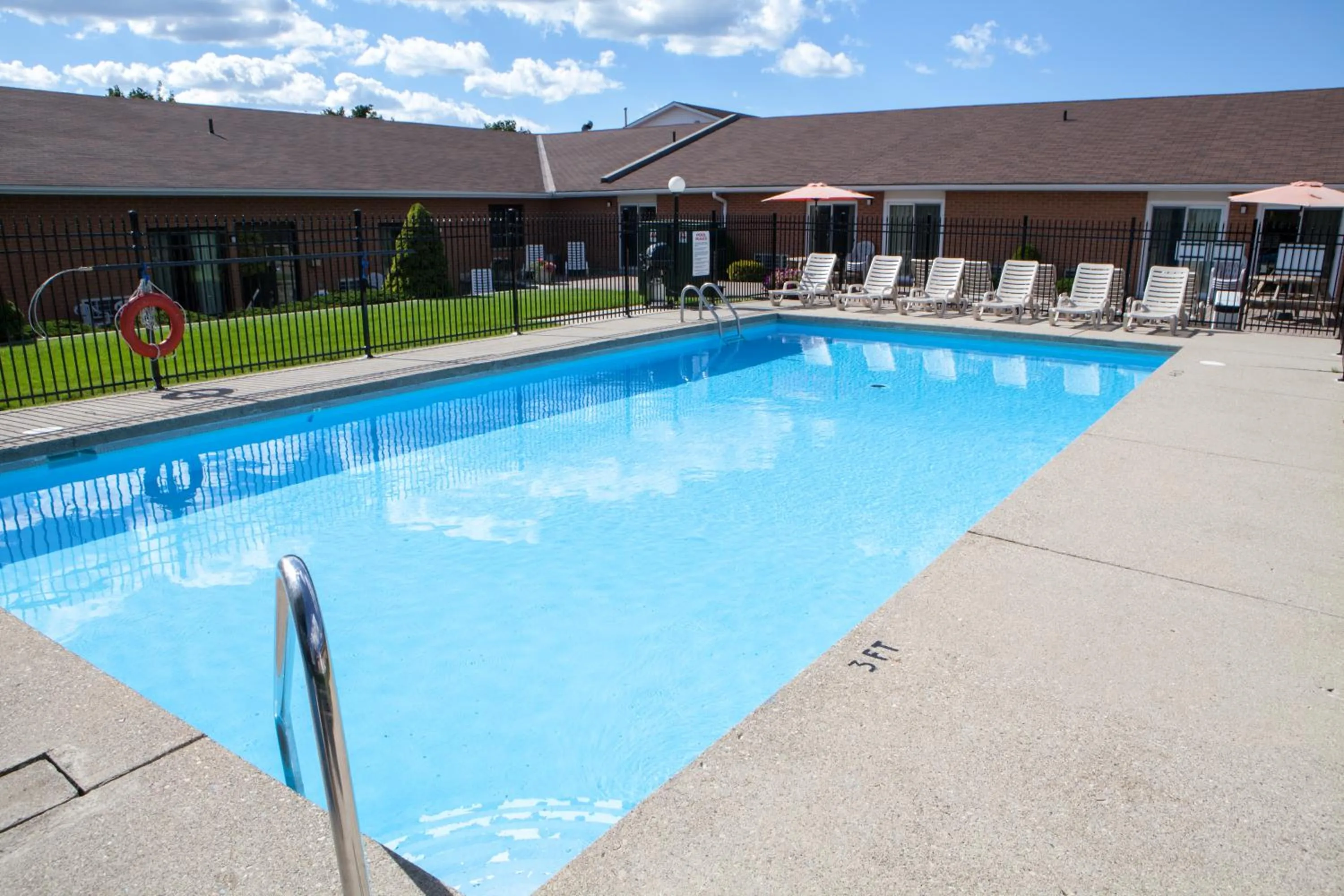 Property building in Super 8 by Wyndham Port Elgin