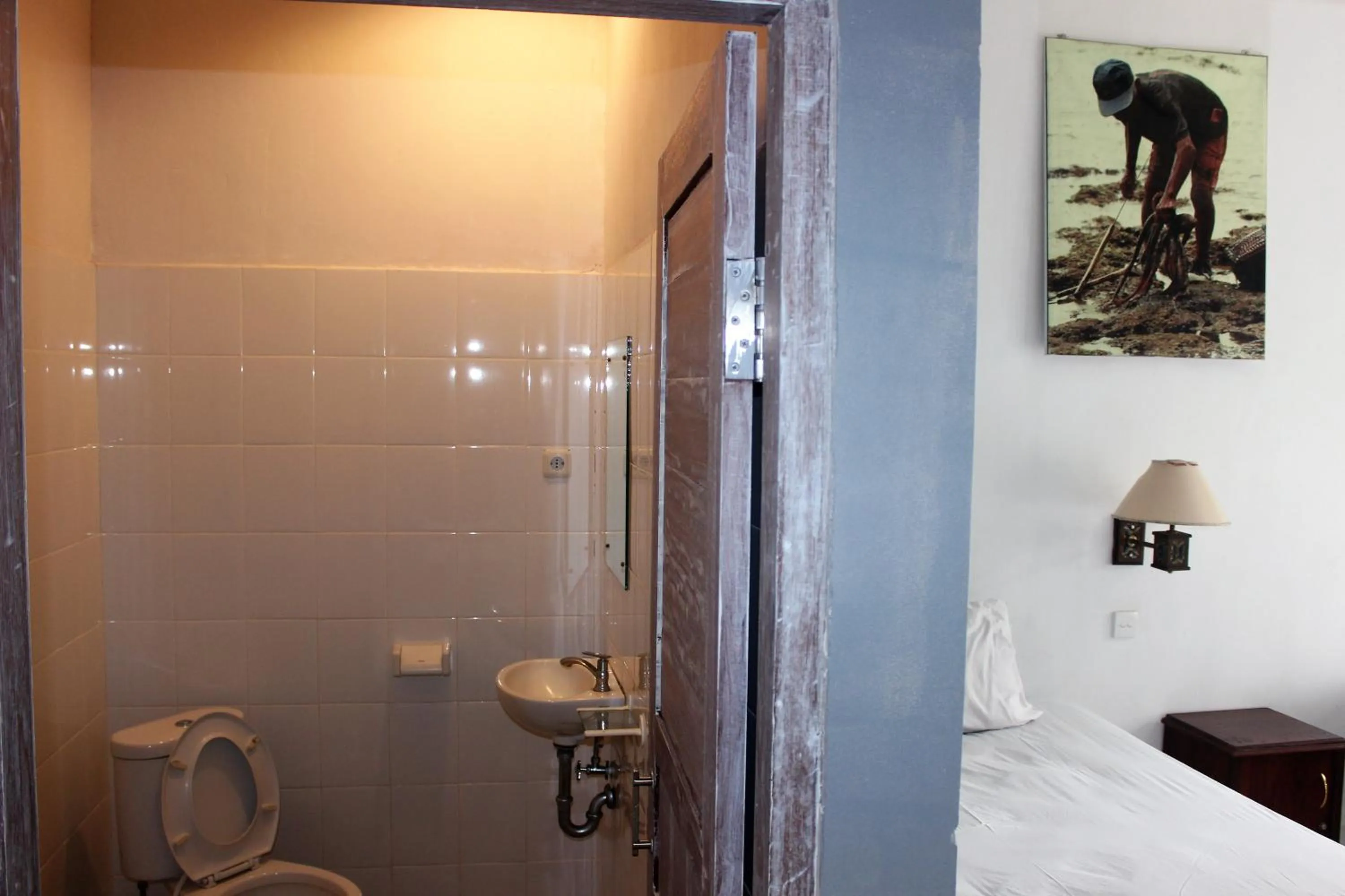 Bathroom in Bingin Inn